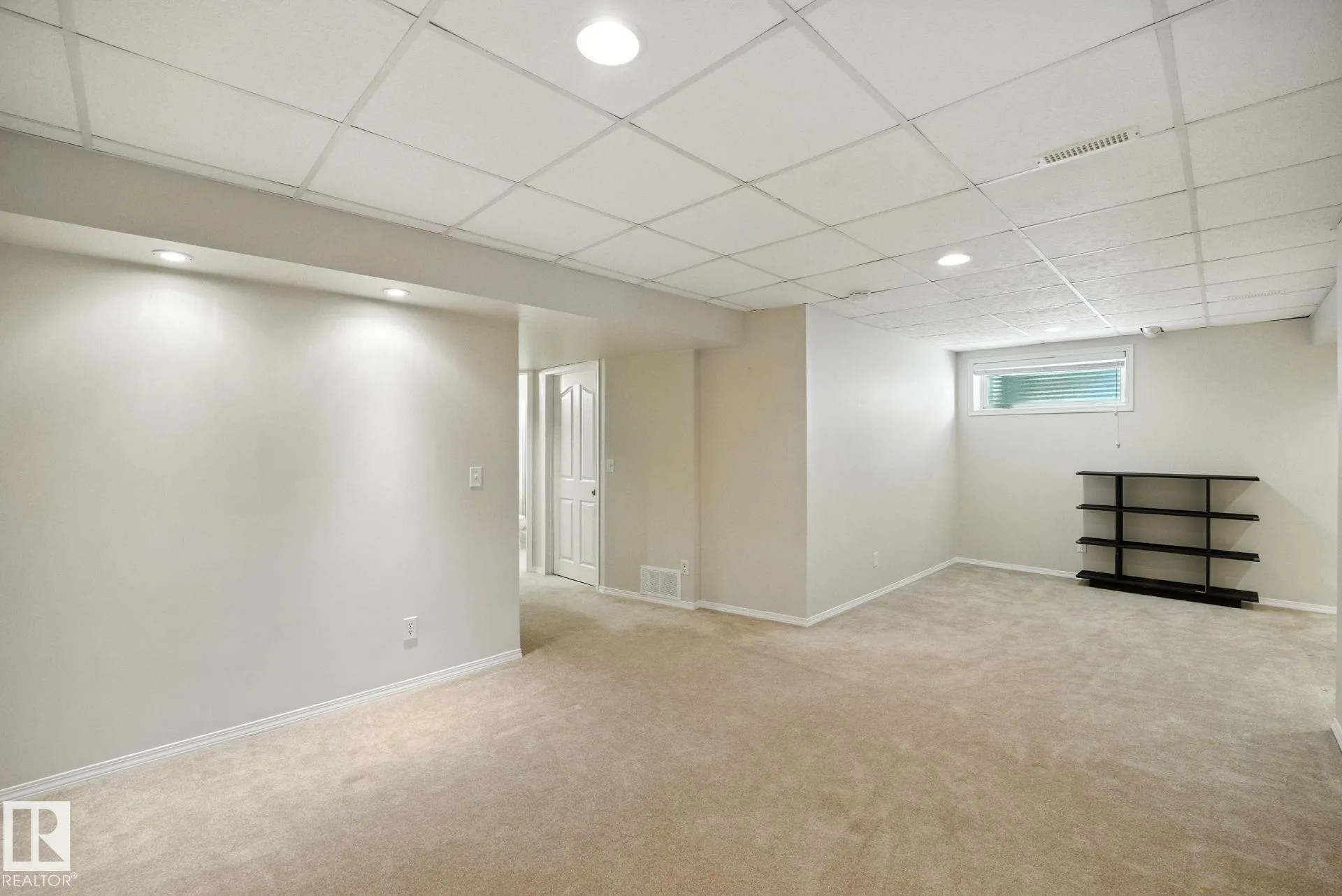 3583 MCLEAN Crescent