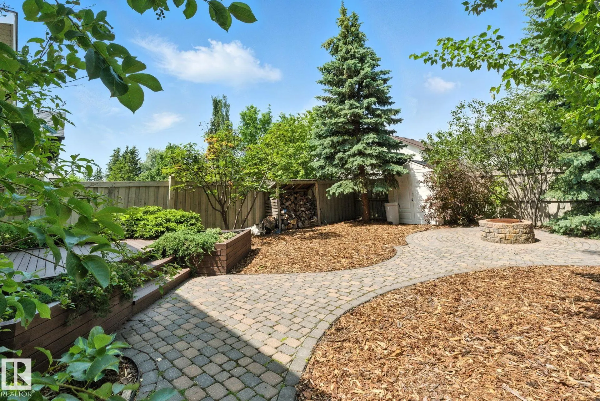 3583 MCLEAN Crescent