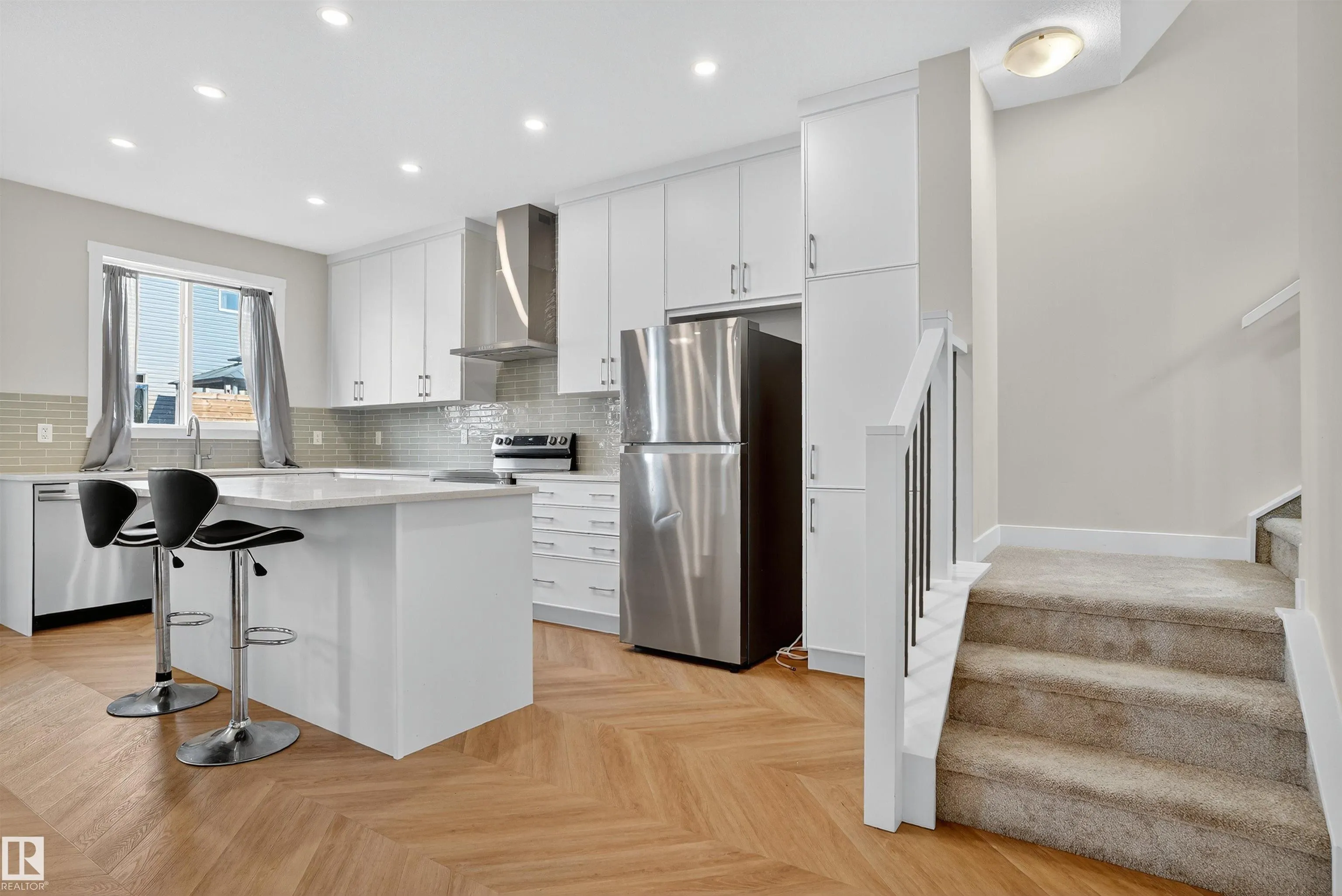 20806 19A Avenue