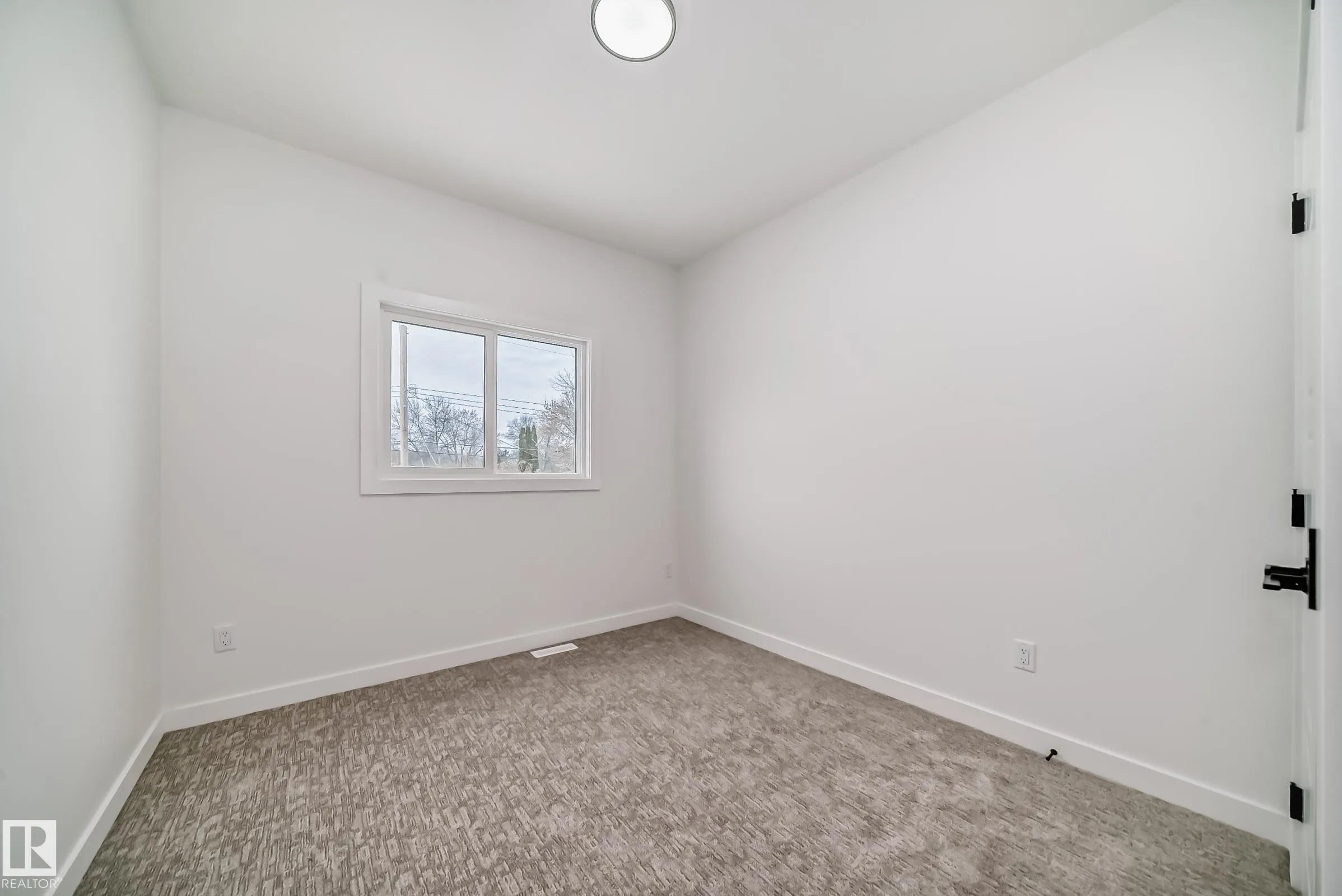 12122 43 Street