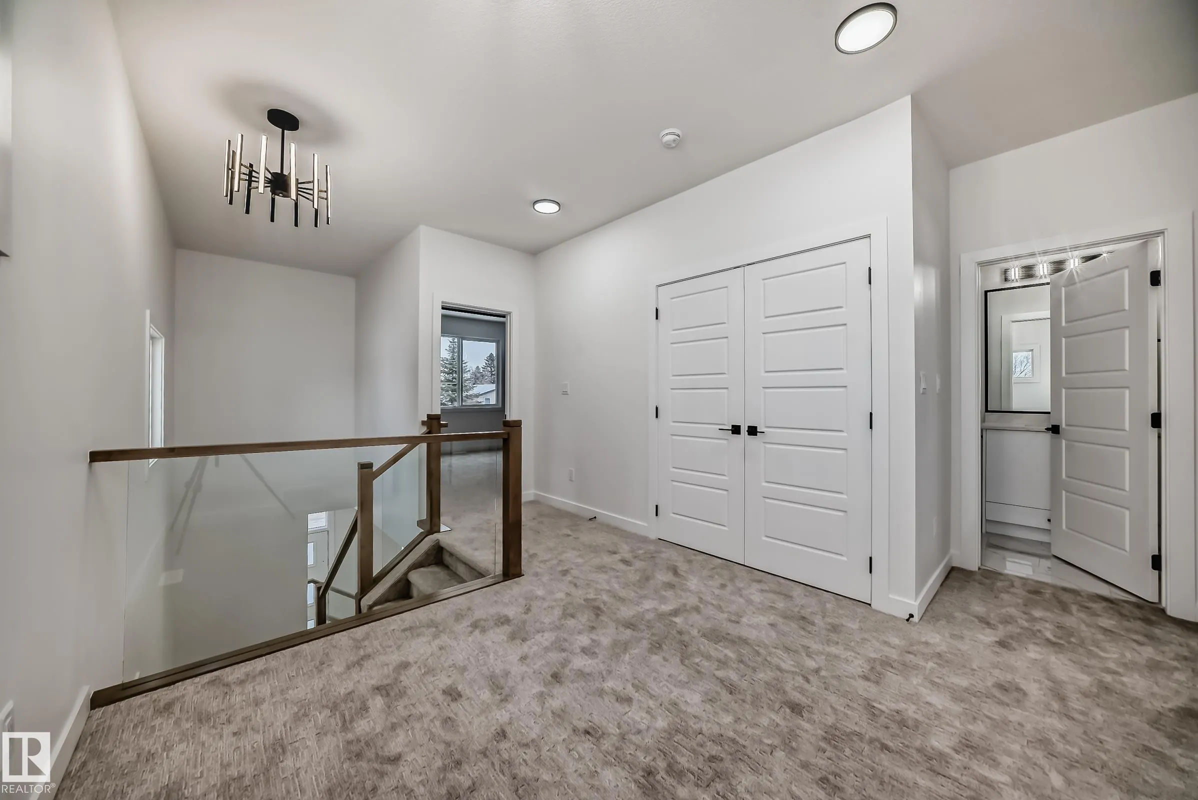 12122 43 Street