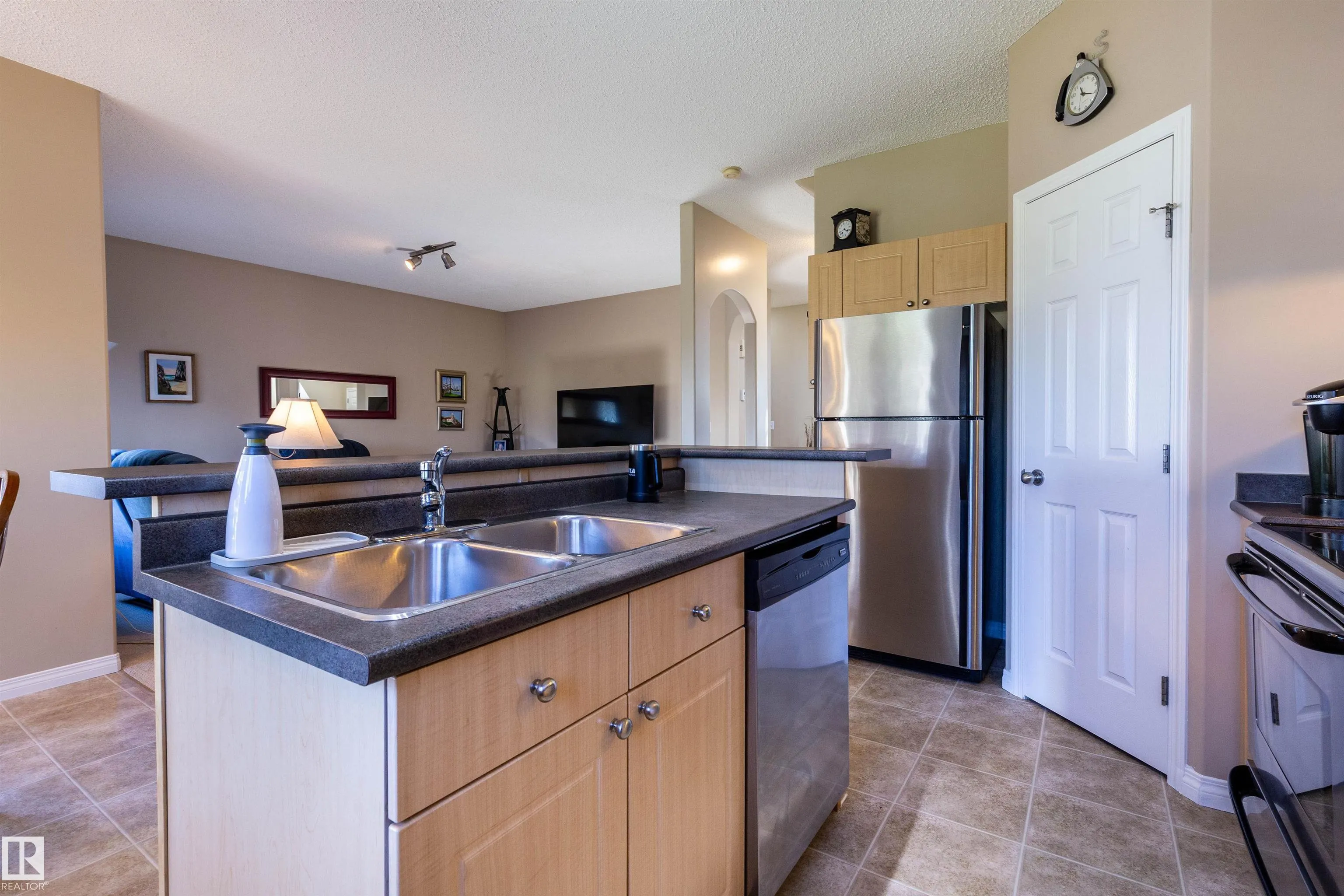 18 GRAYRIDGE Bay
