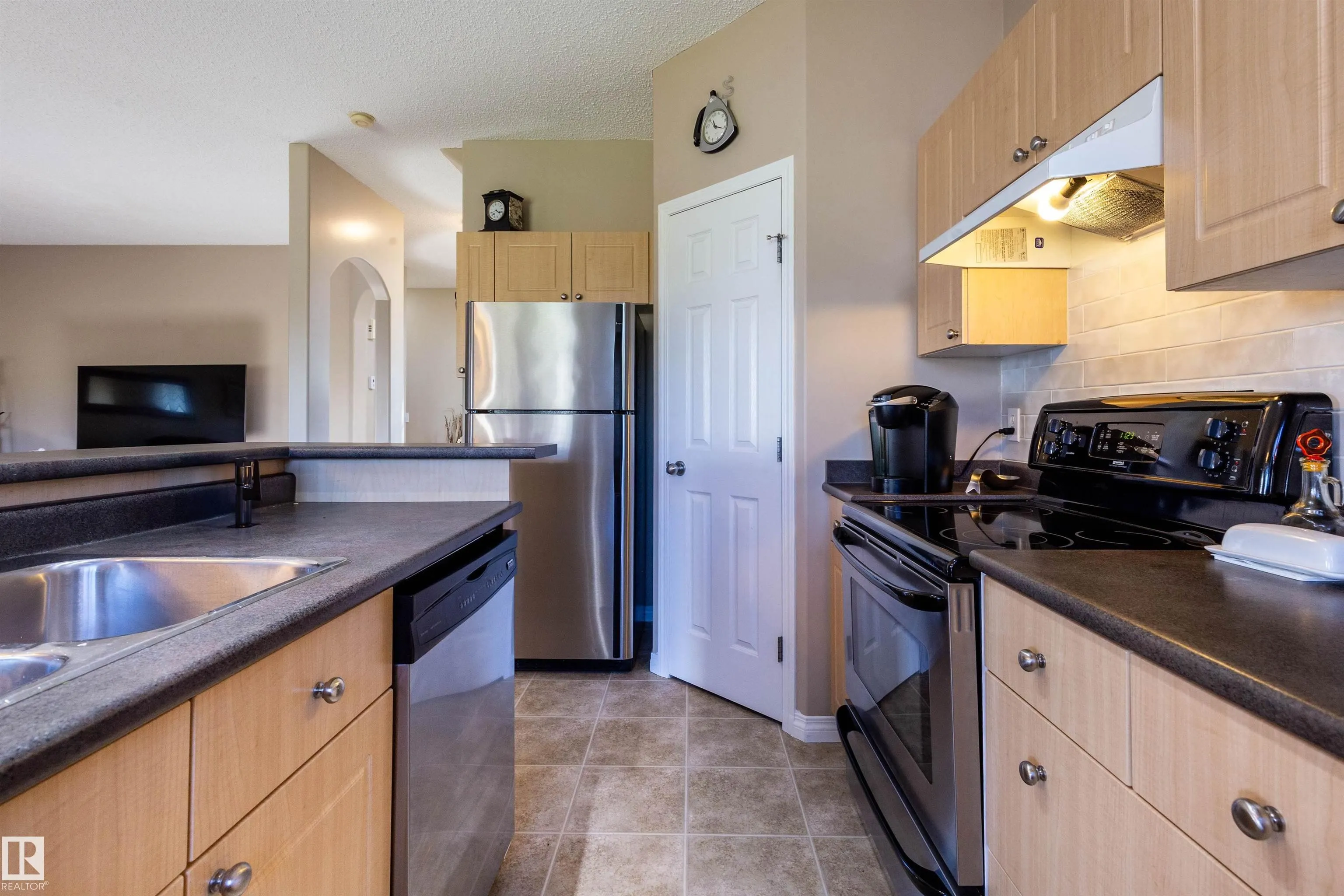 18 GRAYRIDGE Bay