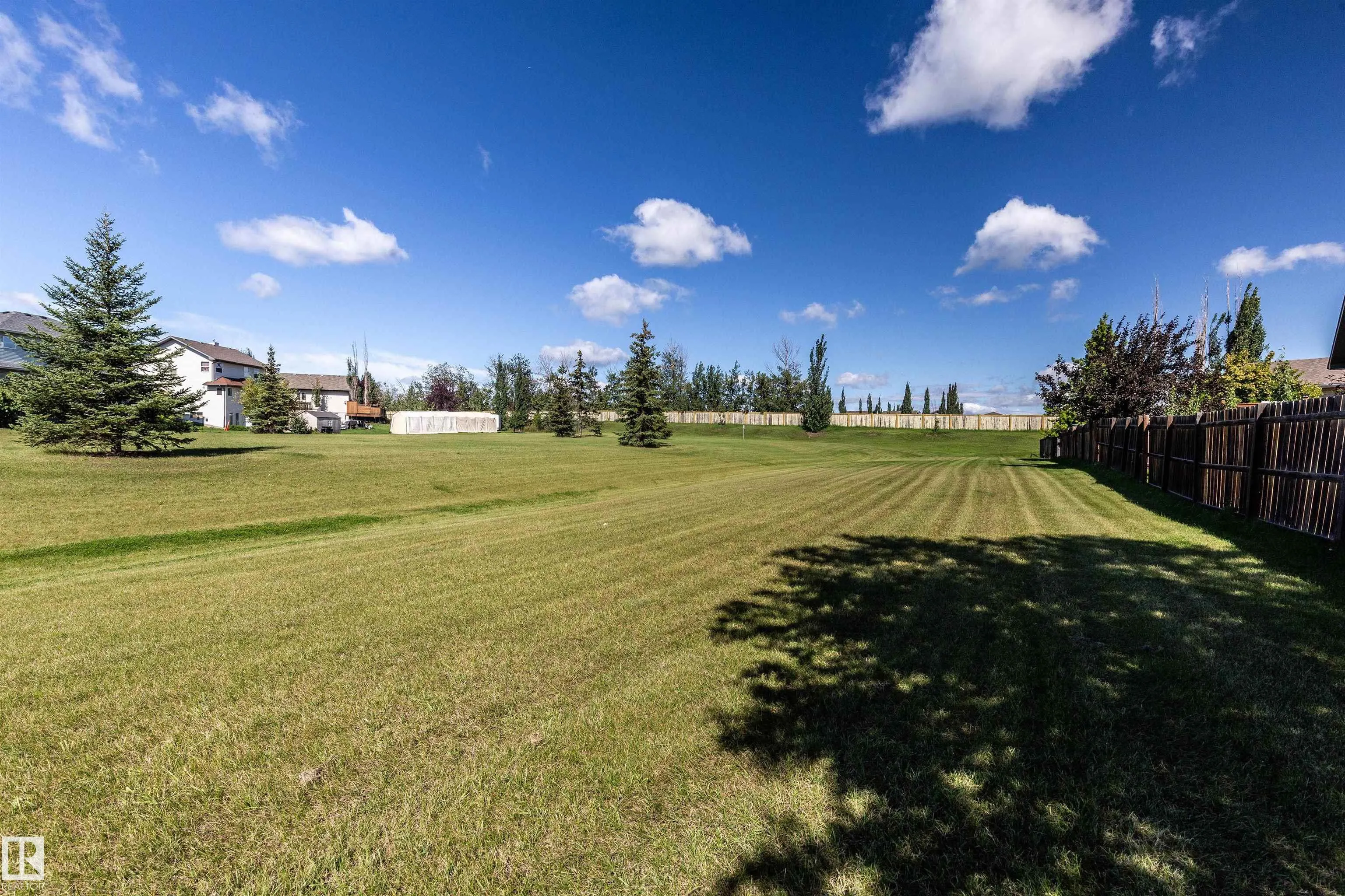 18 GRAYRIDGE Bay