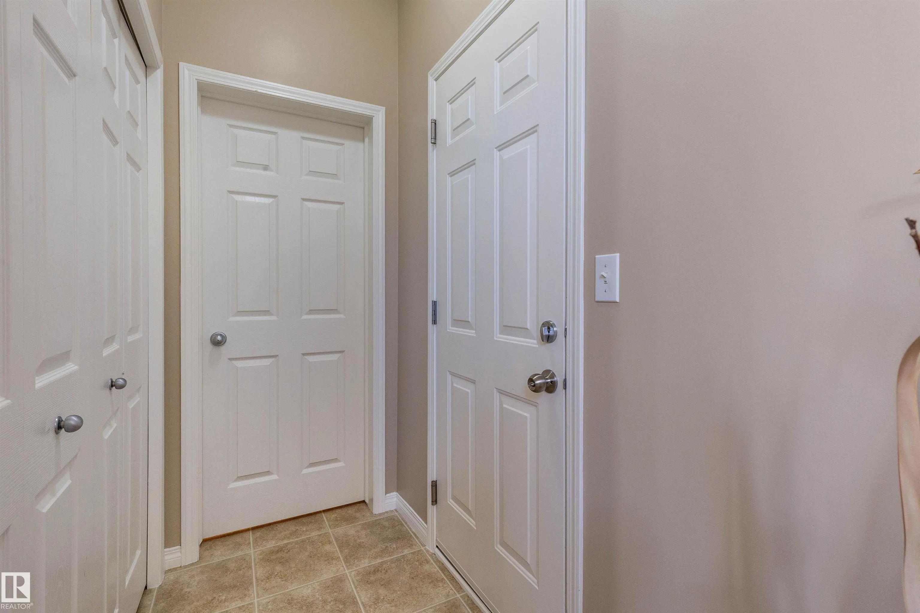 18 GRAYRIDGE Bay