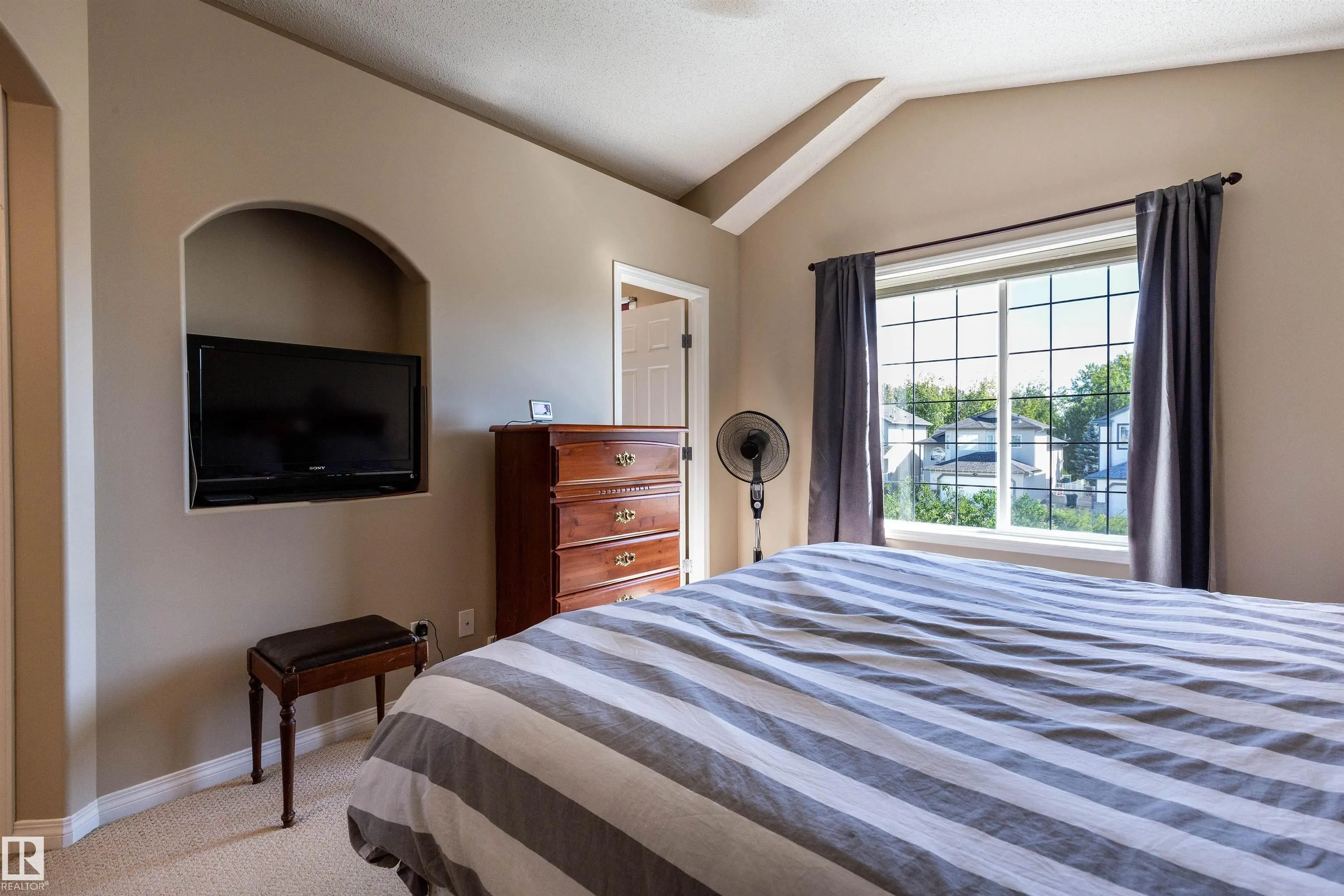 18 GRAYRIDGE Bay