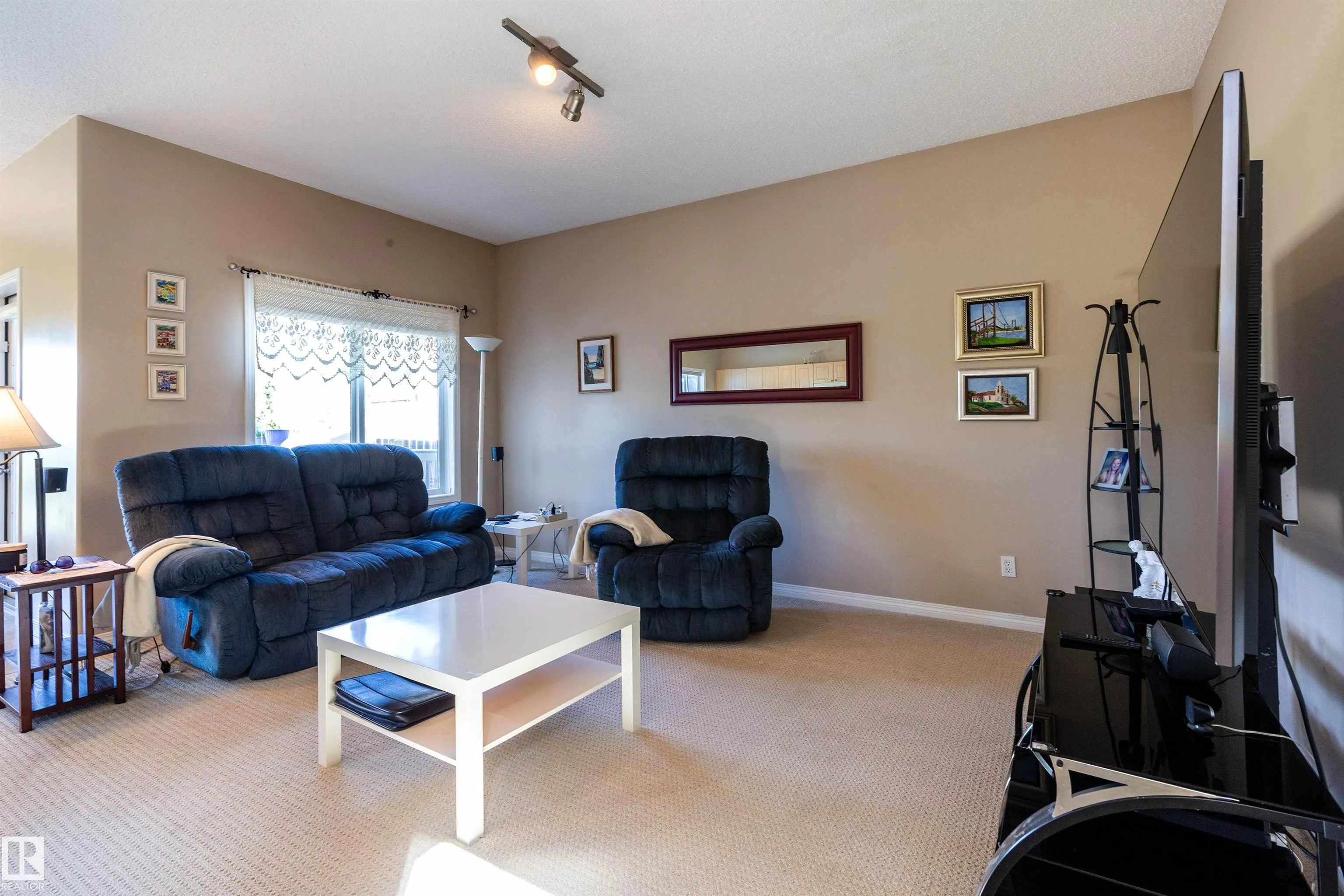 18 GRAYRIDGE Bay