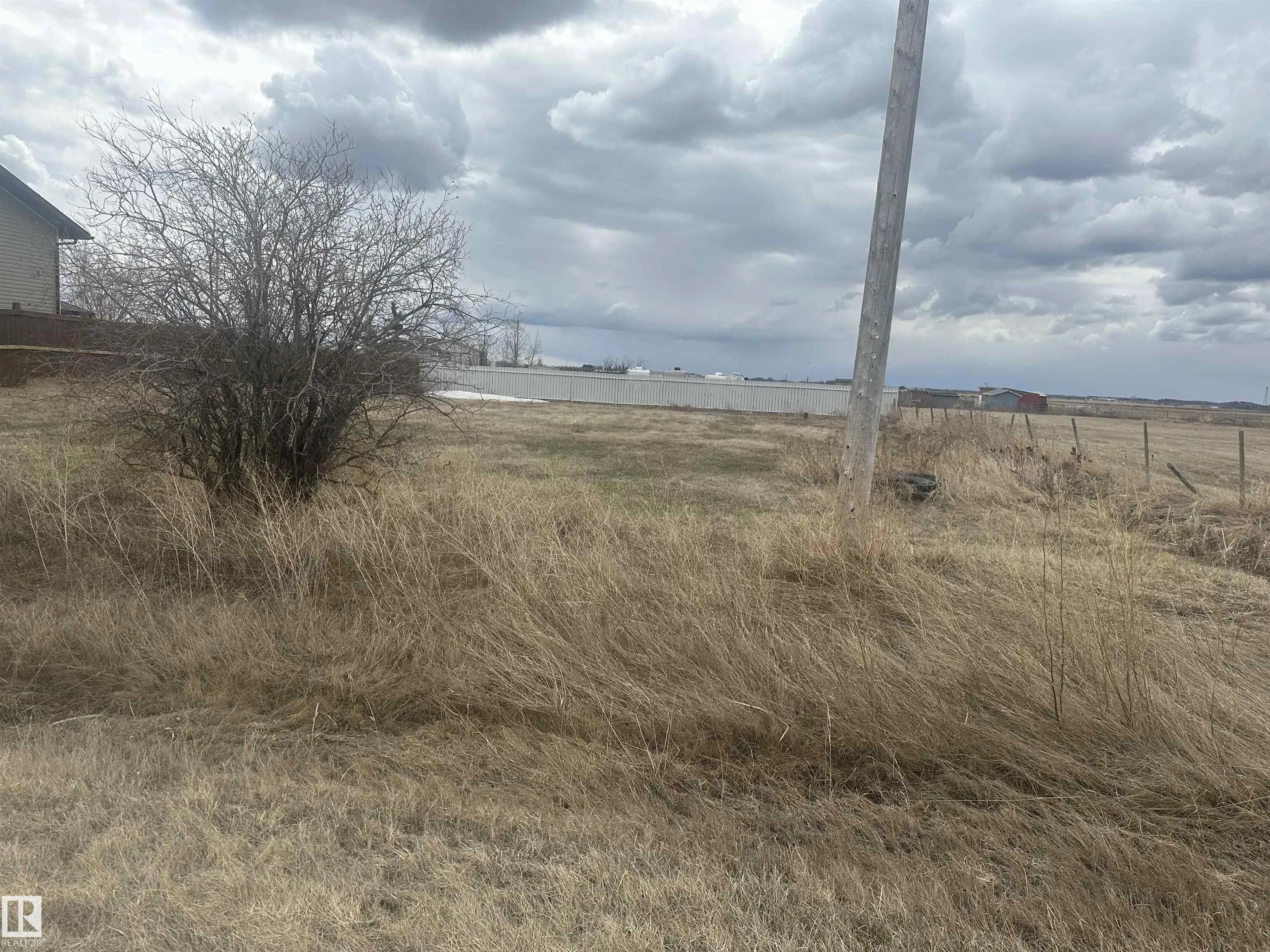 1017 48520 Highway