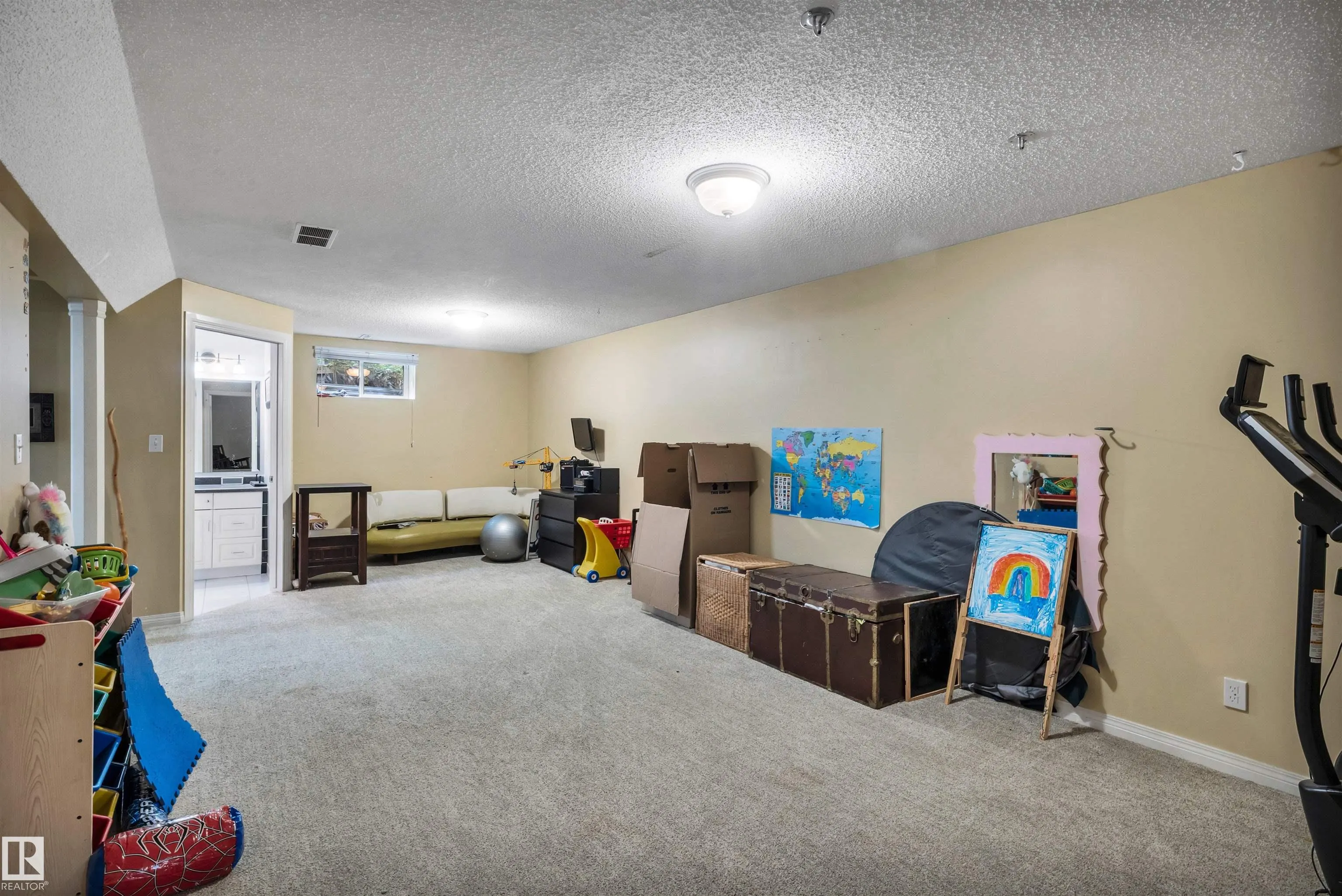 1 HENRI Close