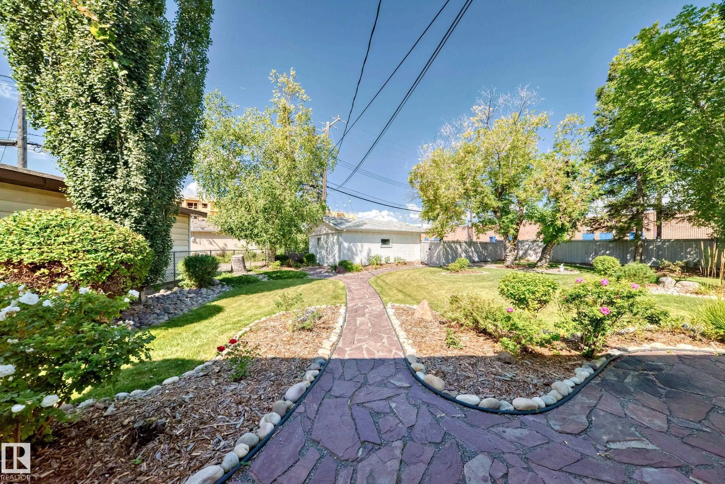 8602 158 Street