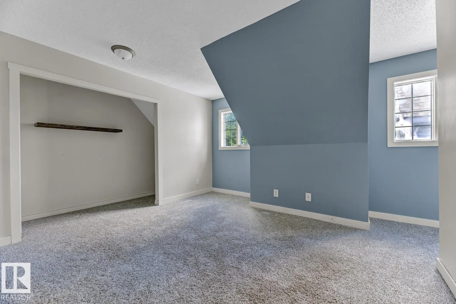 11 AINSLEY Place