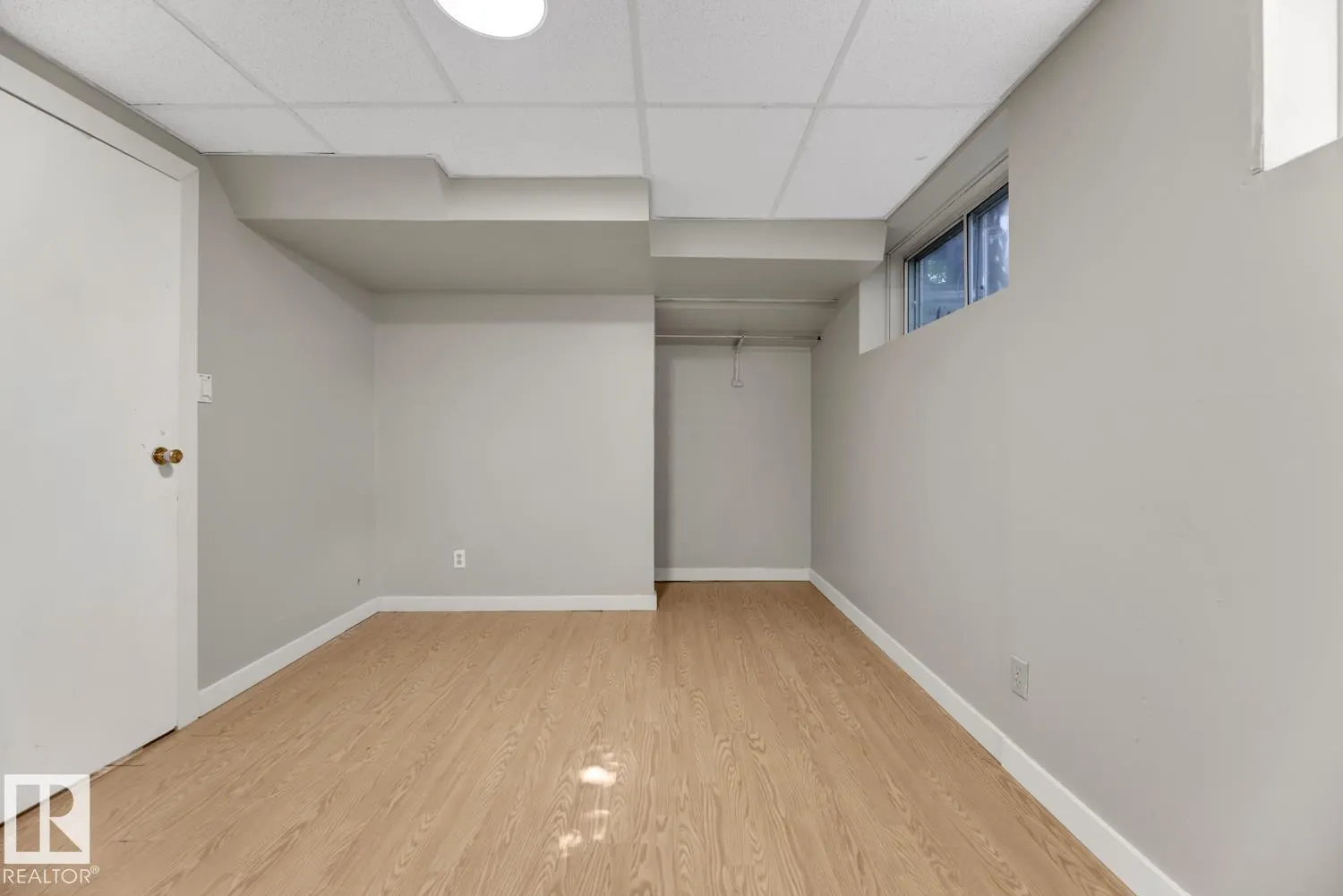 11 AINSLEY Place