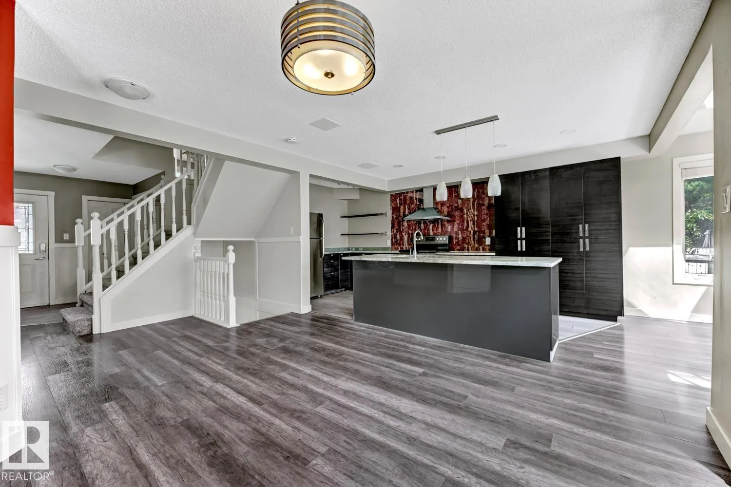 11 AINSLEY Place