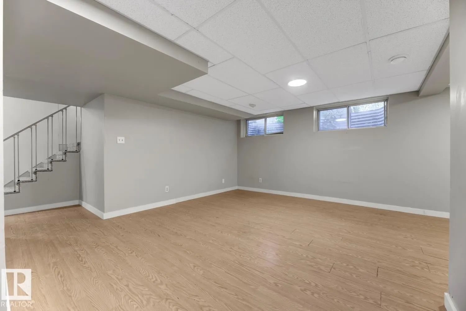 11 AINSLEY Place