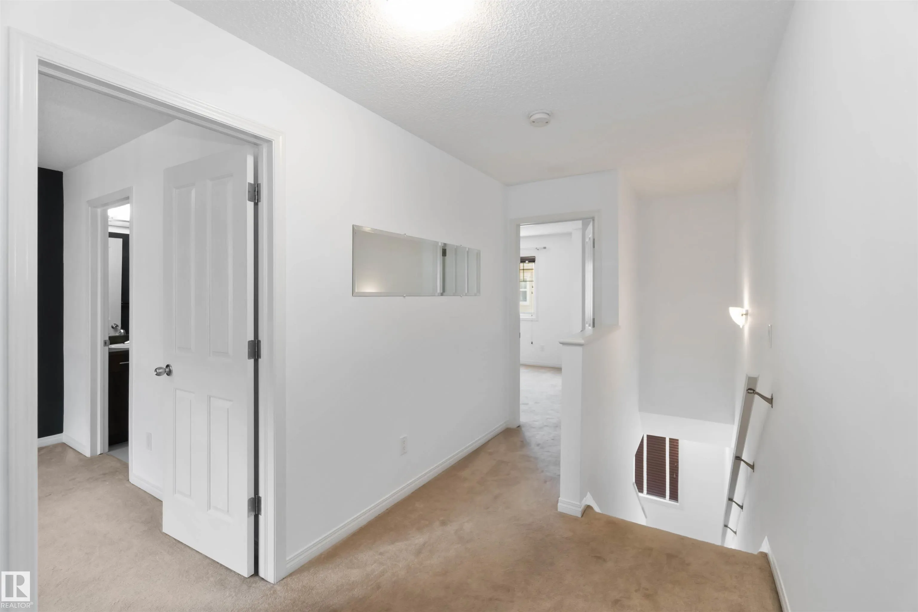 460 HEMINGWAY Road