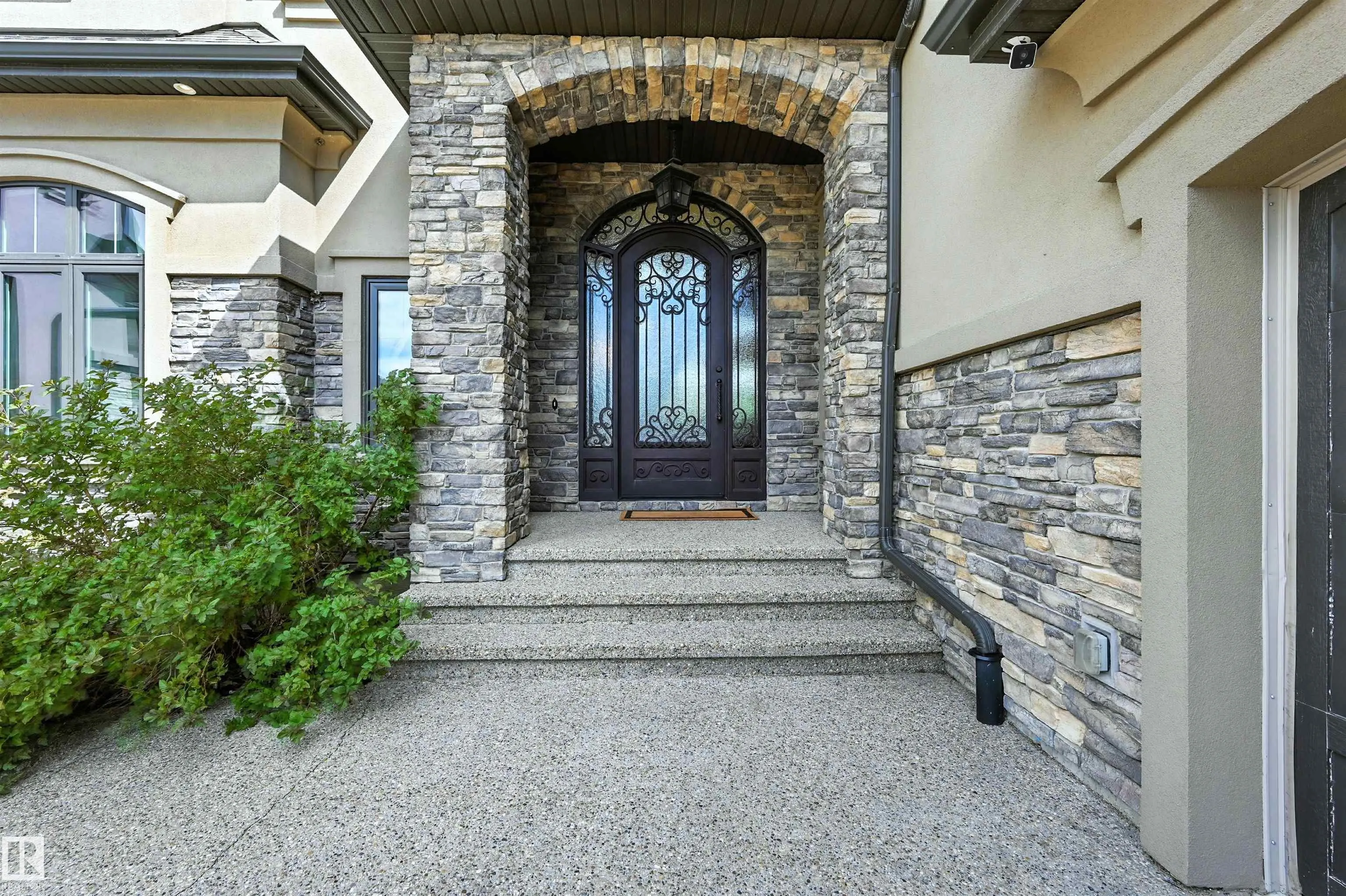 631 HOWATT Drive