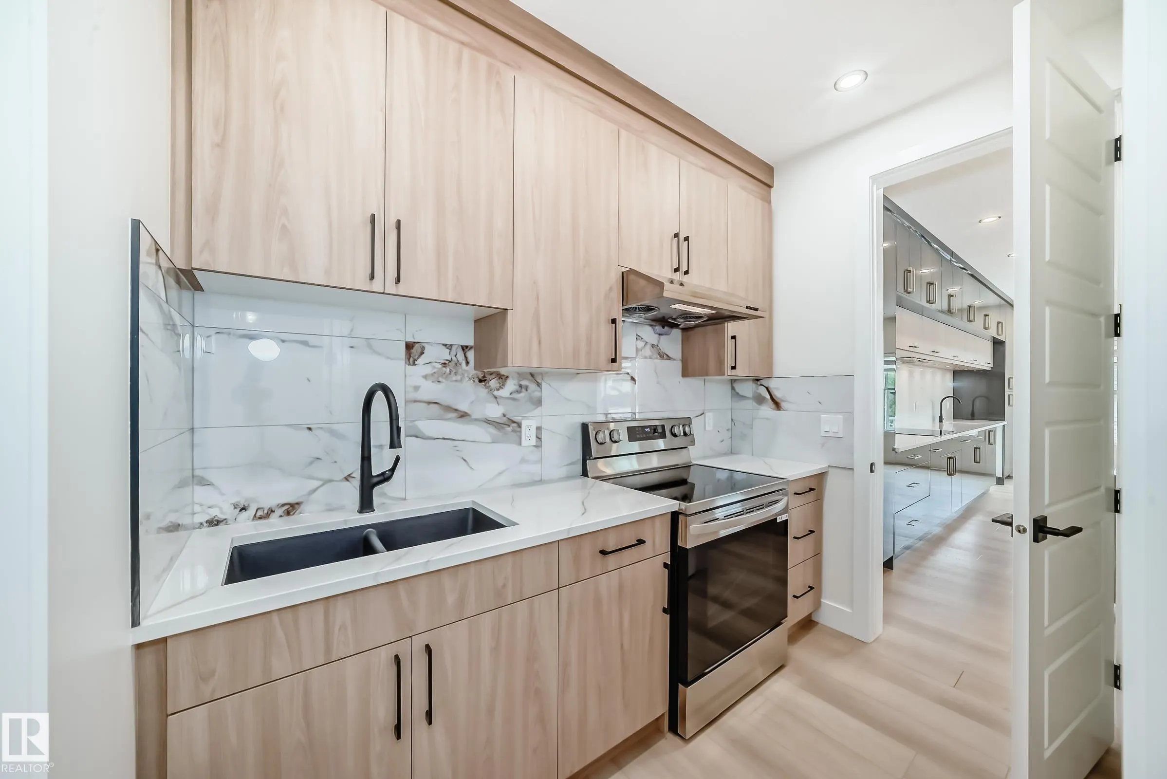 100 RUE MONETTE