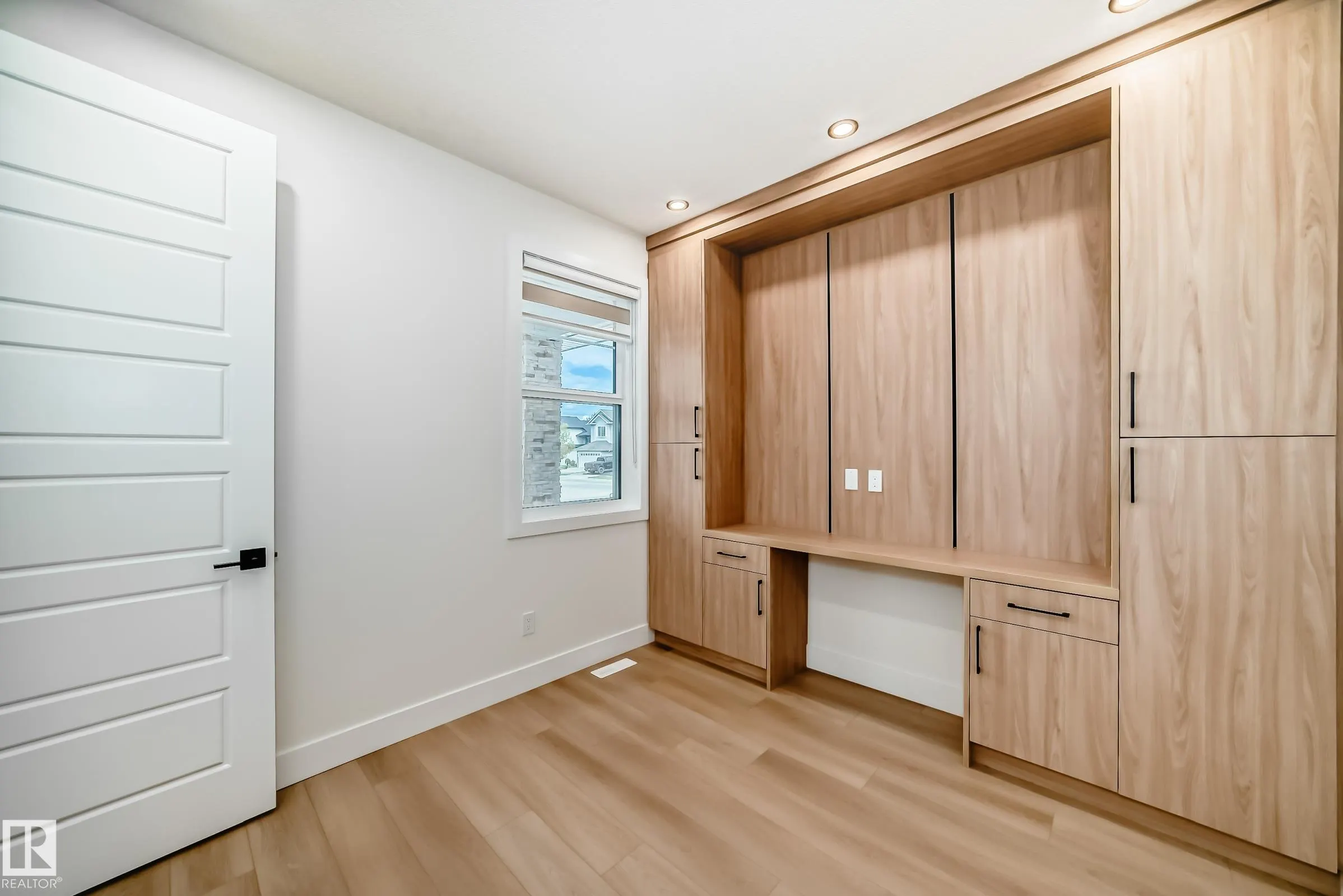100 RUE MONETTE