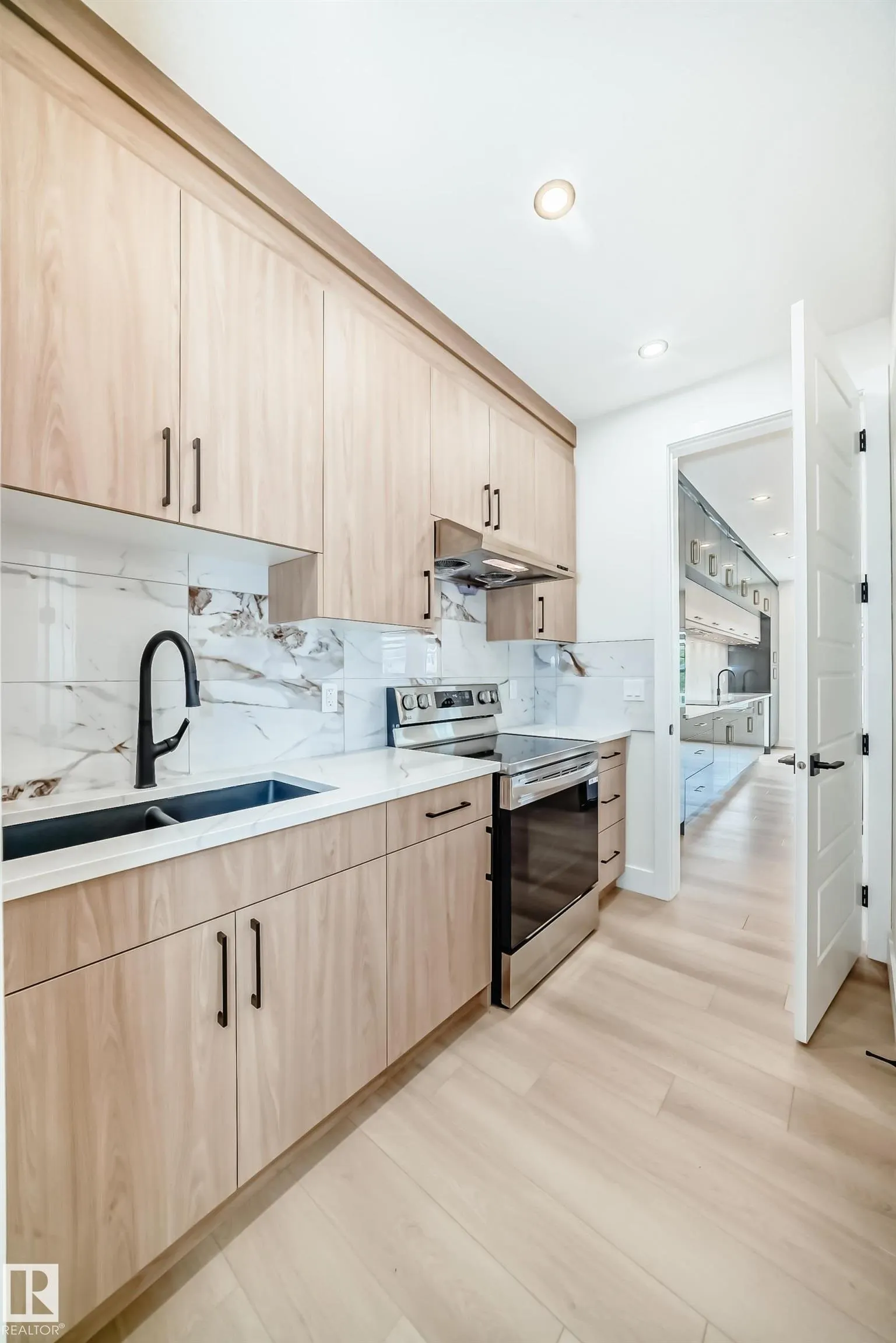 100 RUE MONETTE