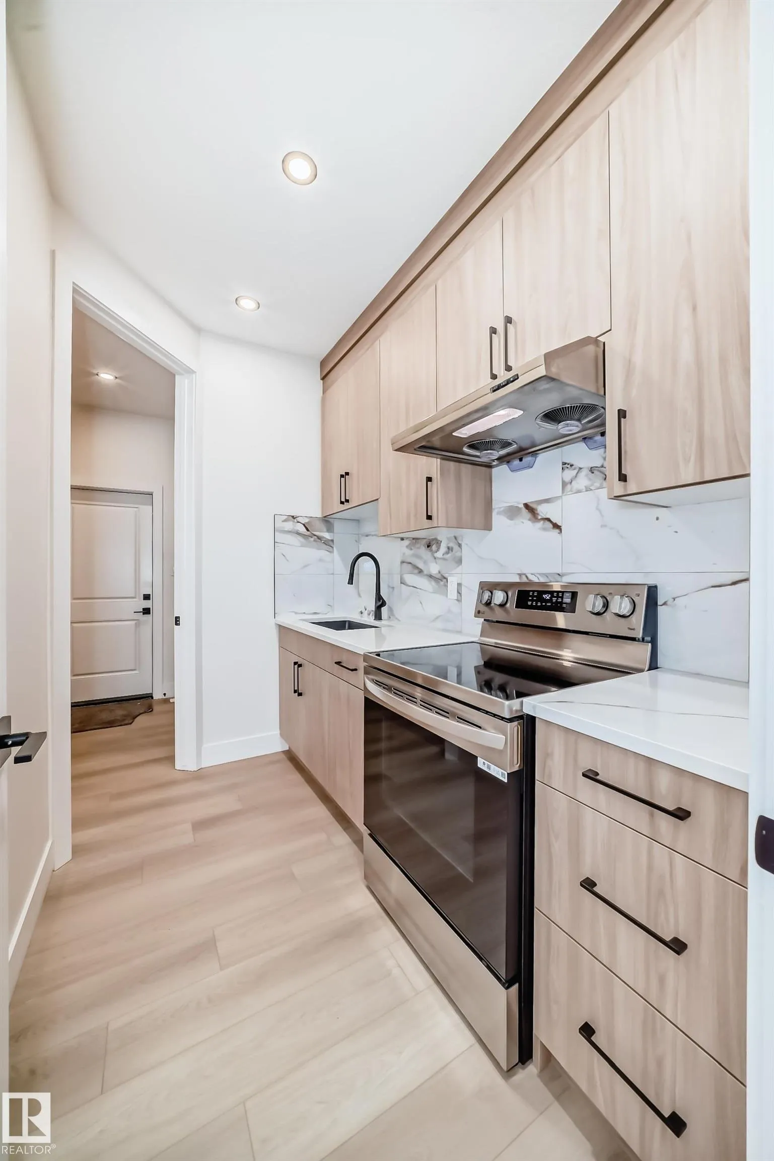 100 RUE MONETTE