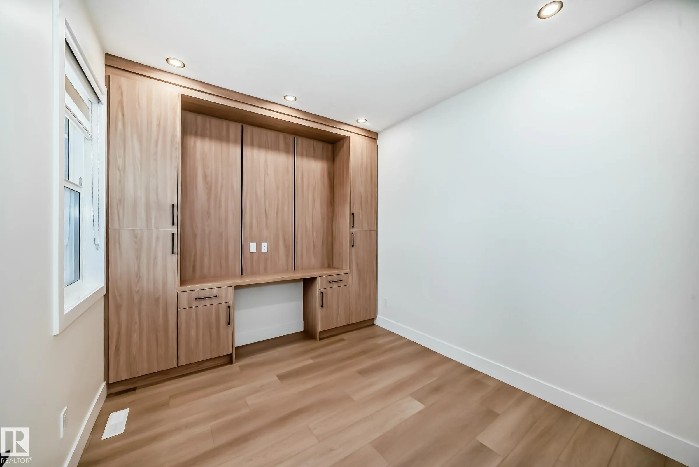 100 RUE MONETTE