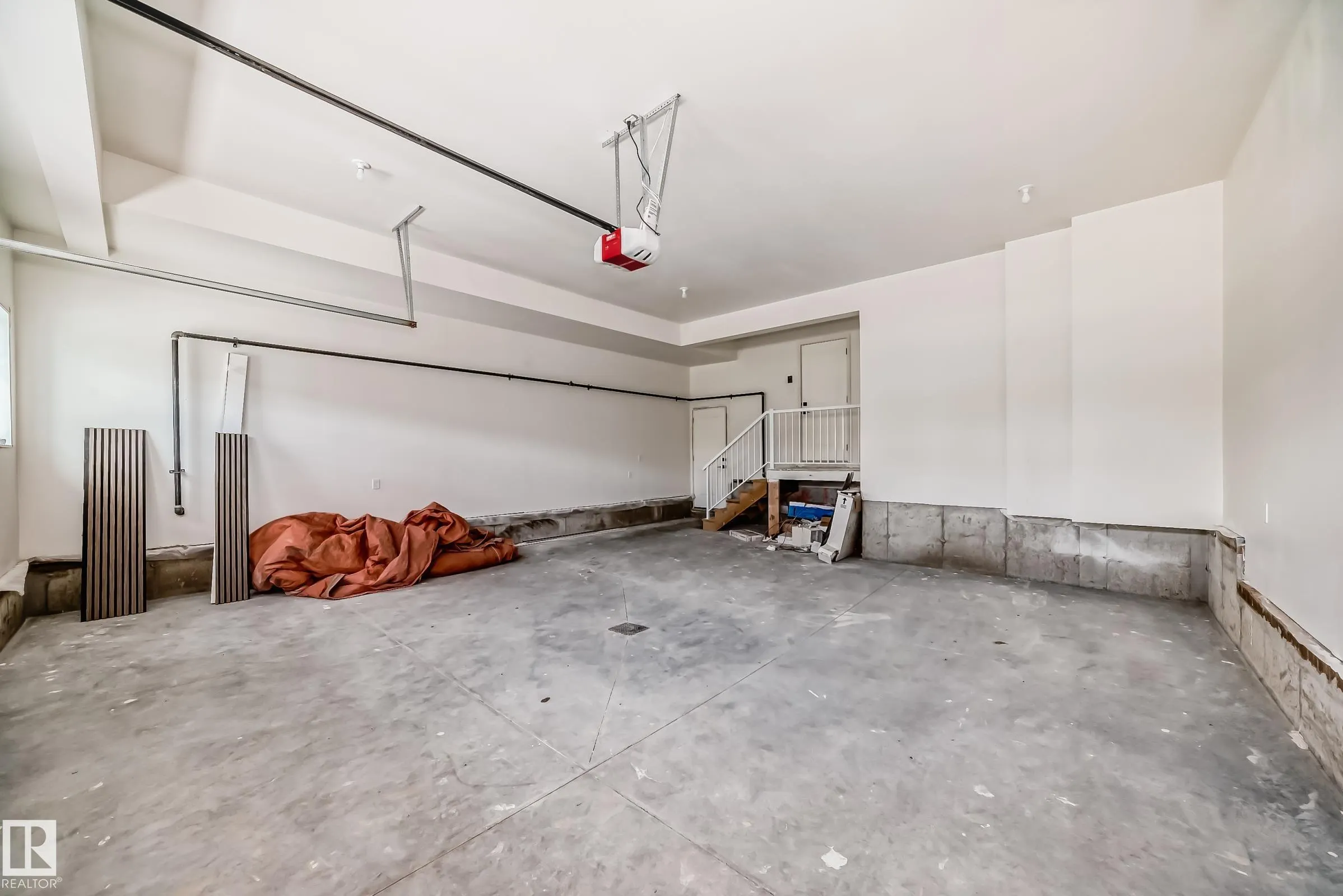 100 RUE MONETTE