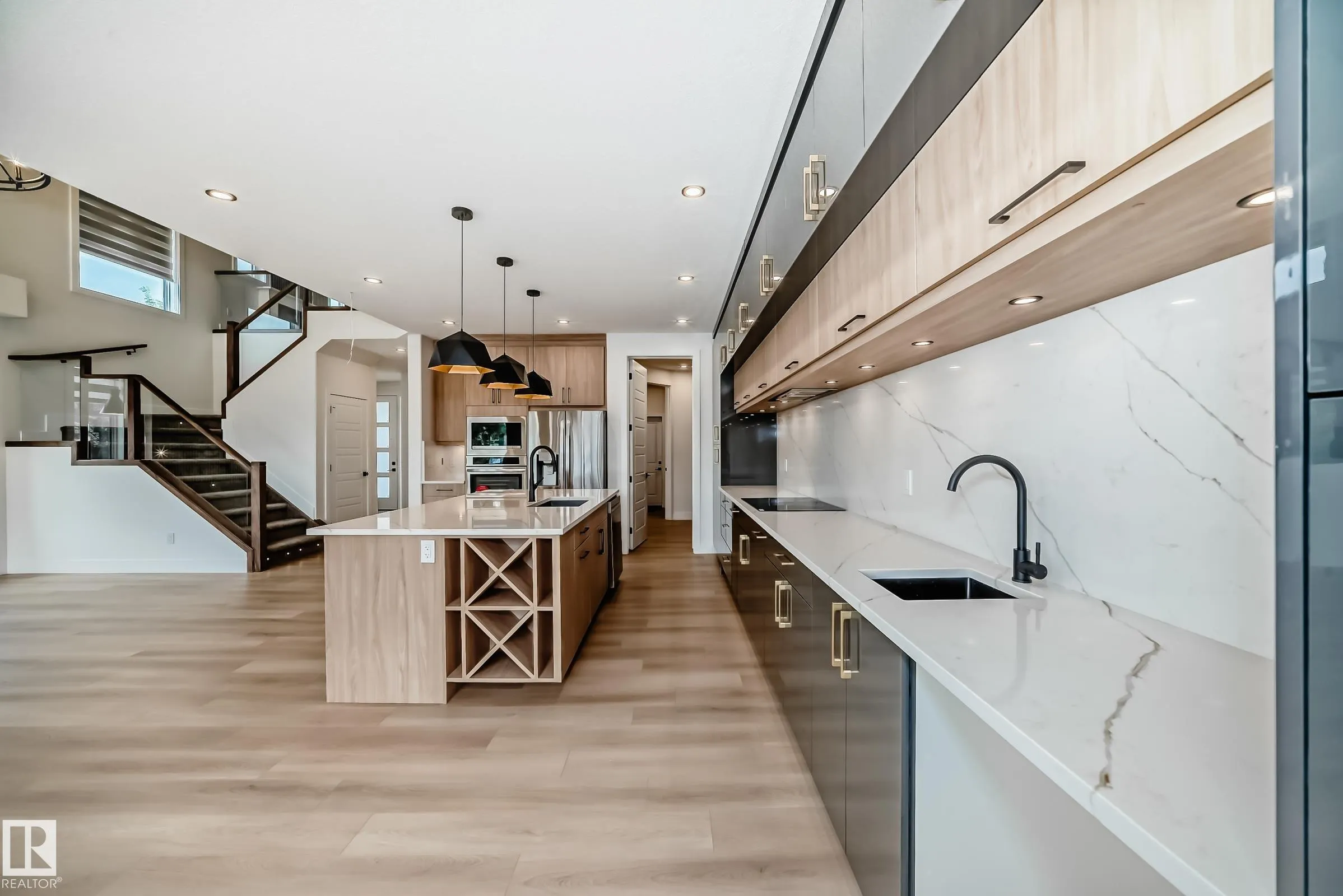 100 RUE MONETTE