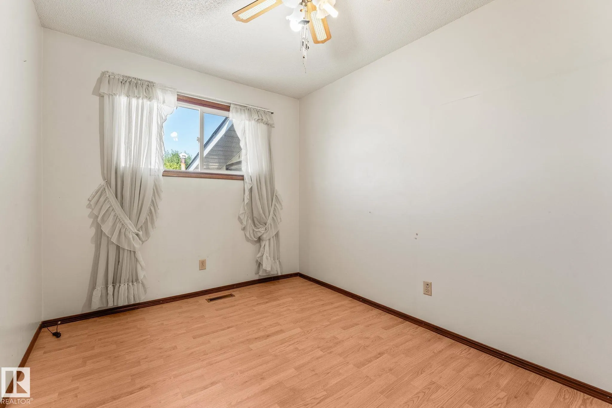 13820 86 Street