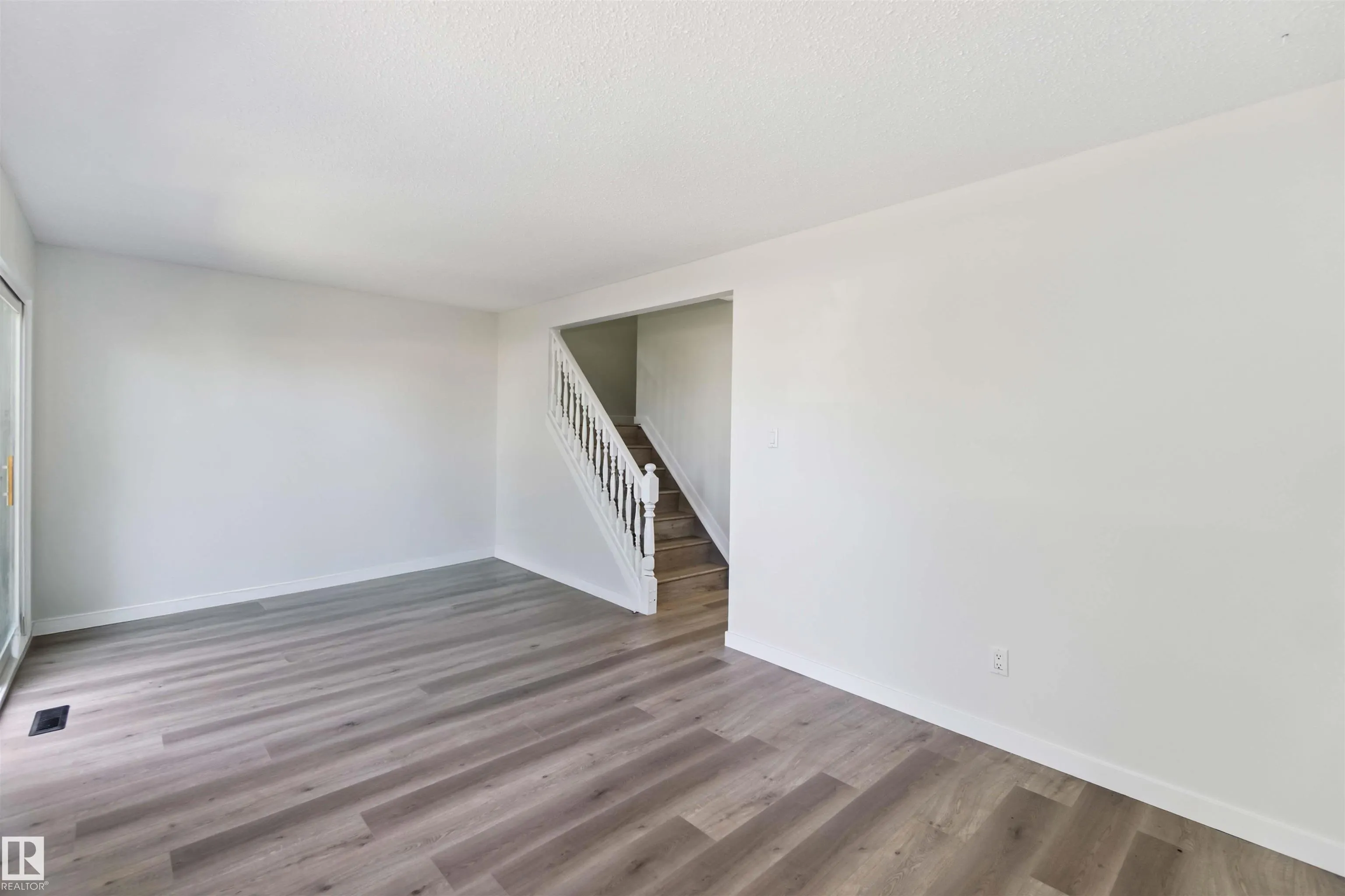 1096 MILLBOURNE