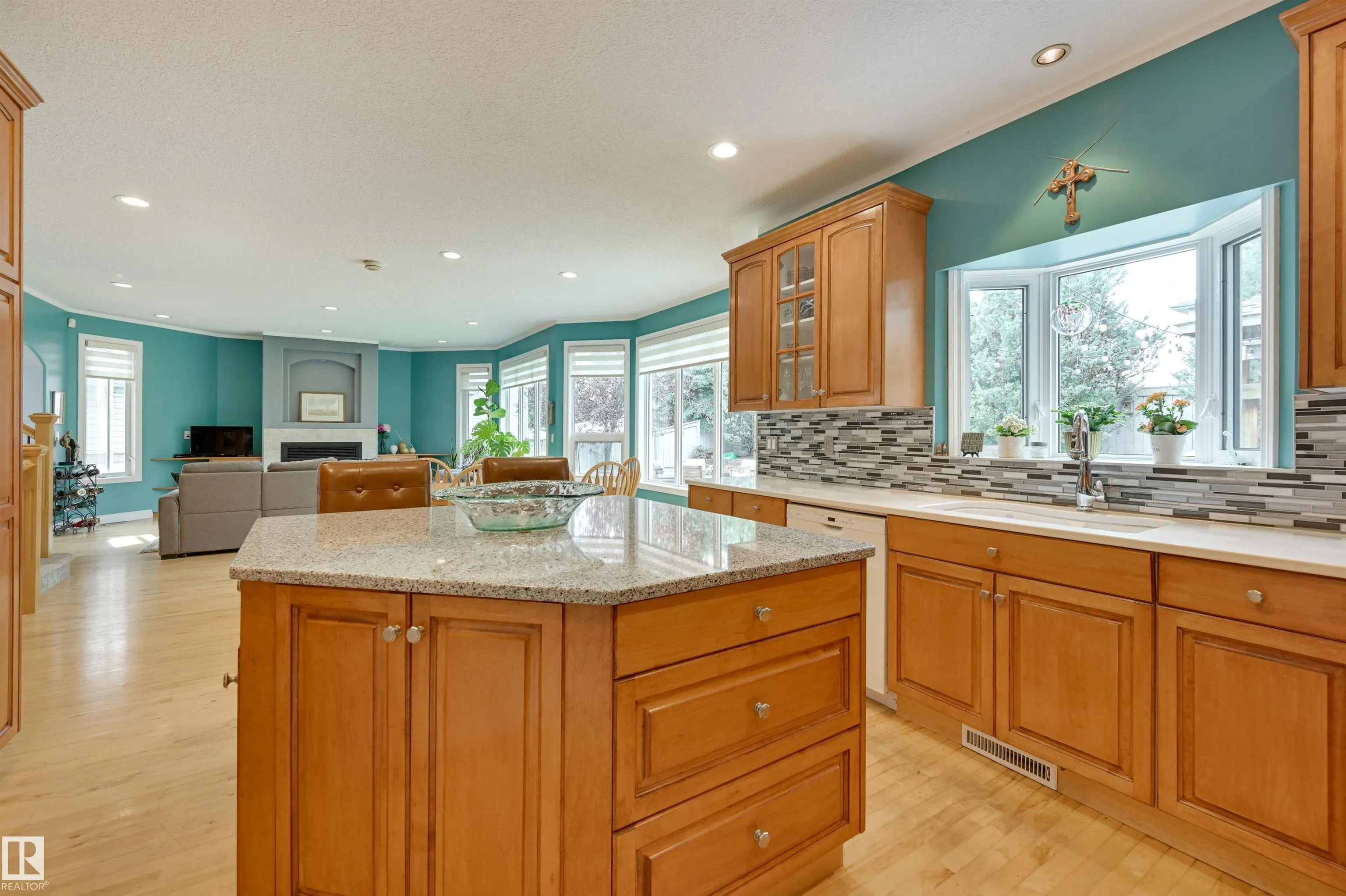 81 DECHENE Road