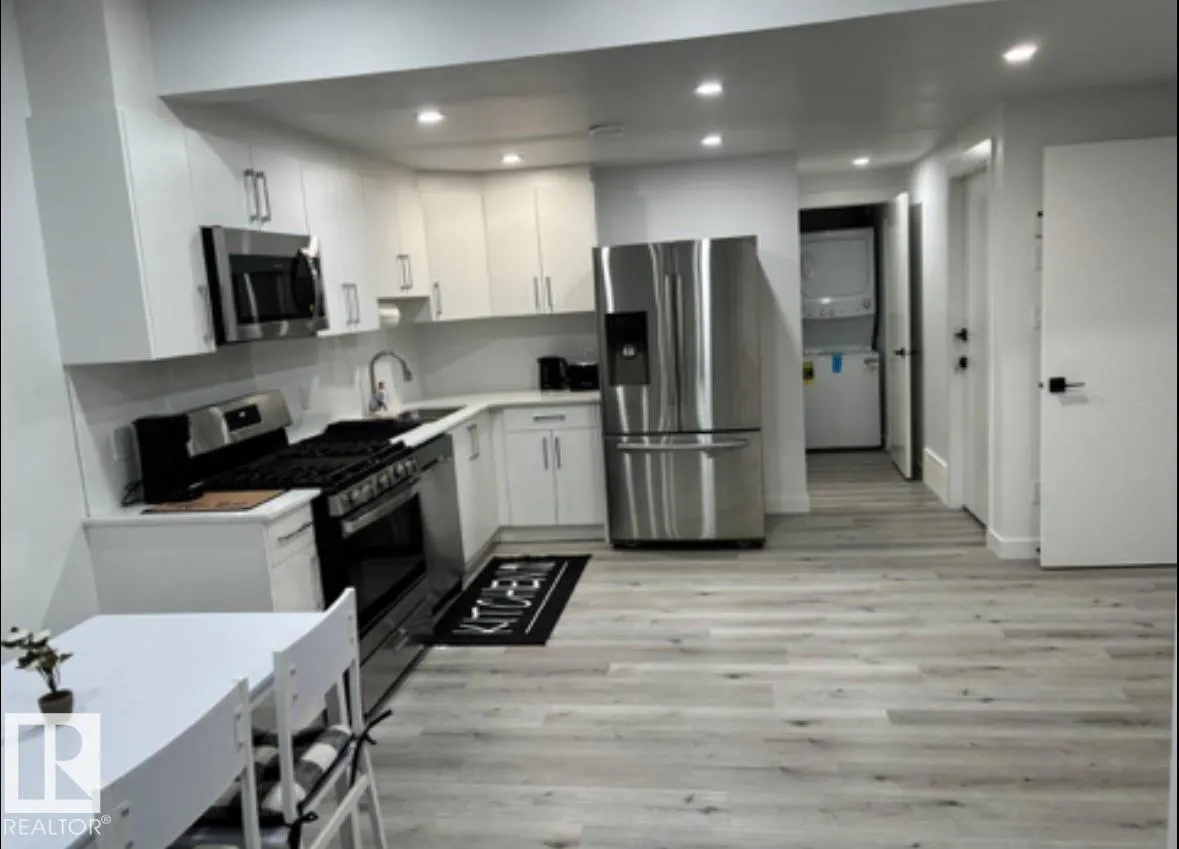 1154 GOLDFINCH Crescent