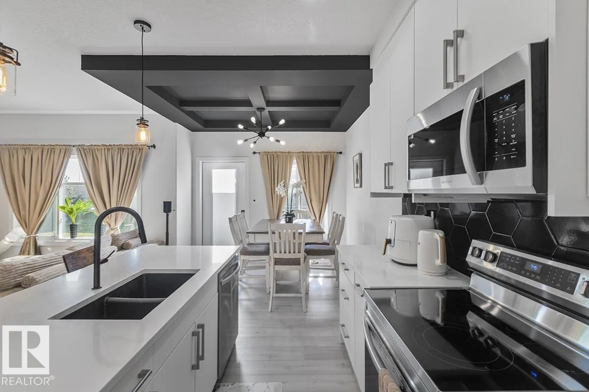 1154 GOLDFINCH Crescent