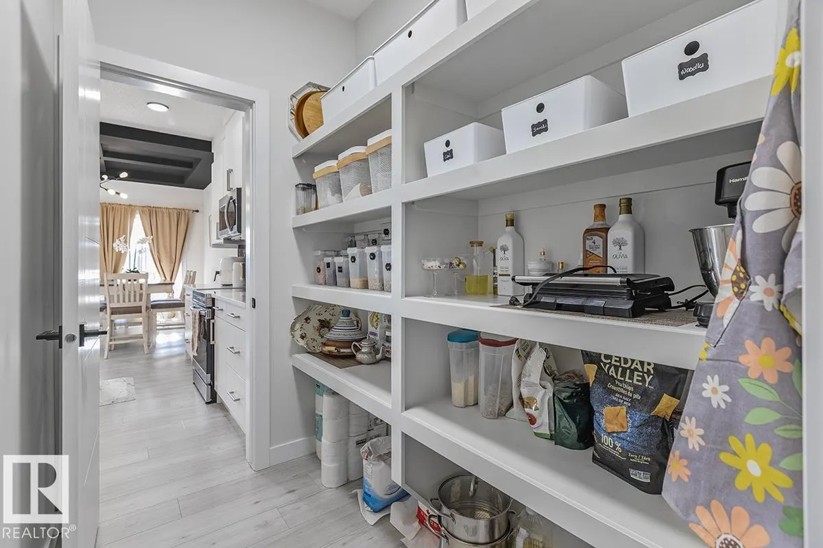1154 GOLDFINCH Crescent