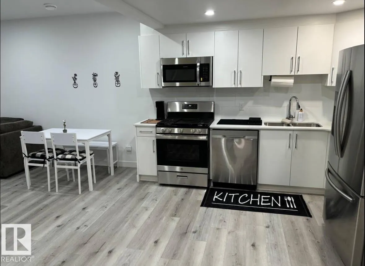 1154 GOLDFINCH Crescent