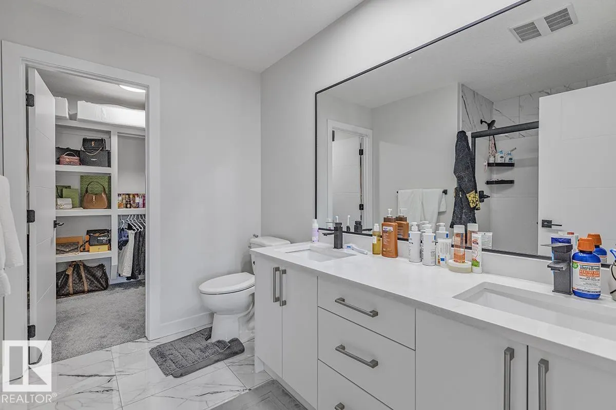 1154 GOLDFINCH Crescent