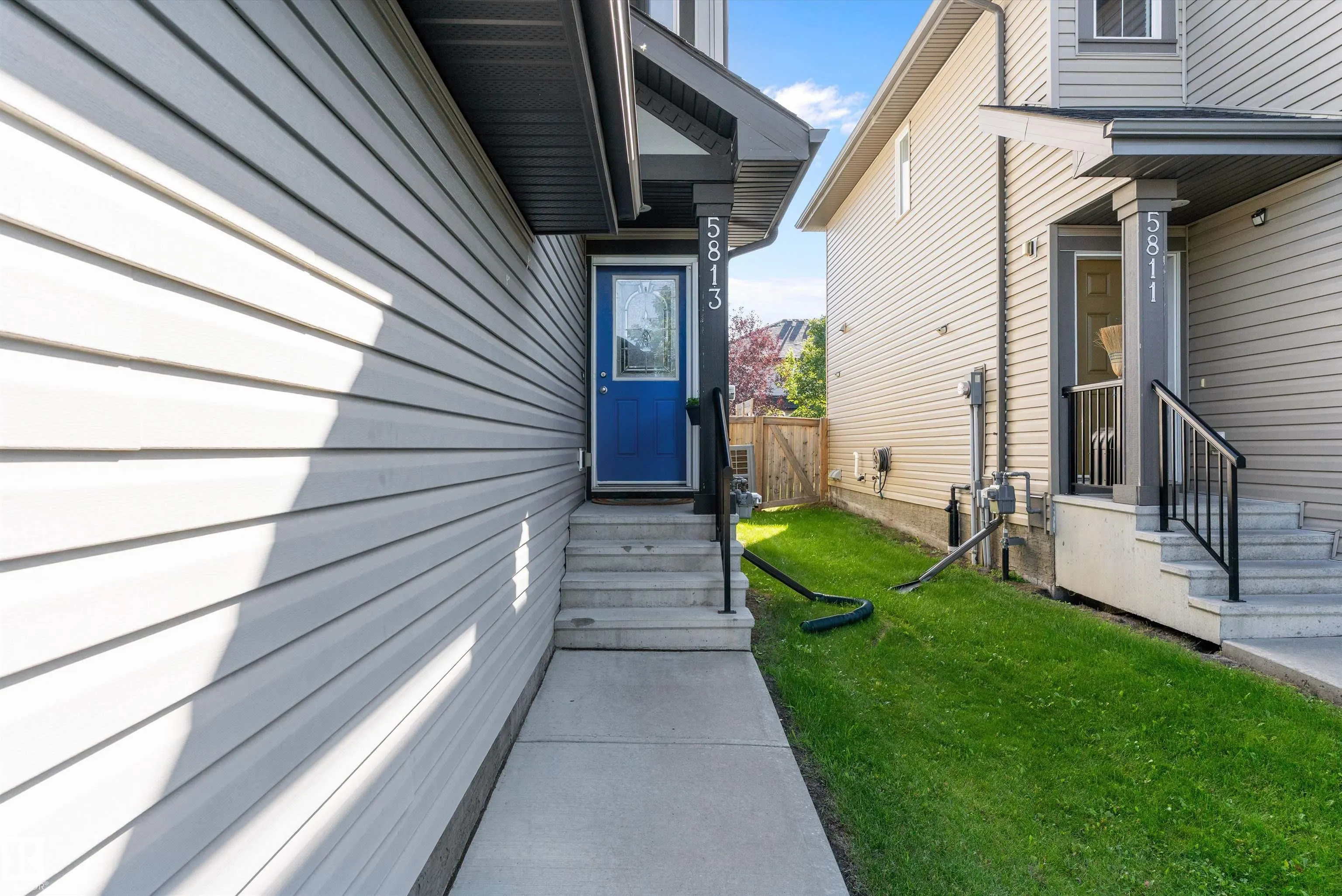 5813 64 ST