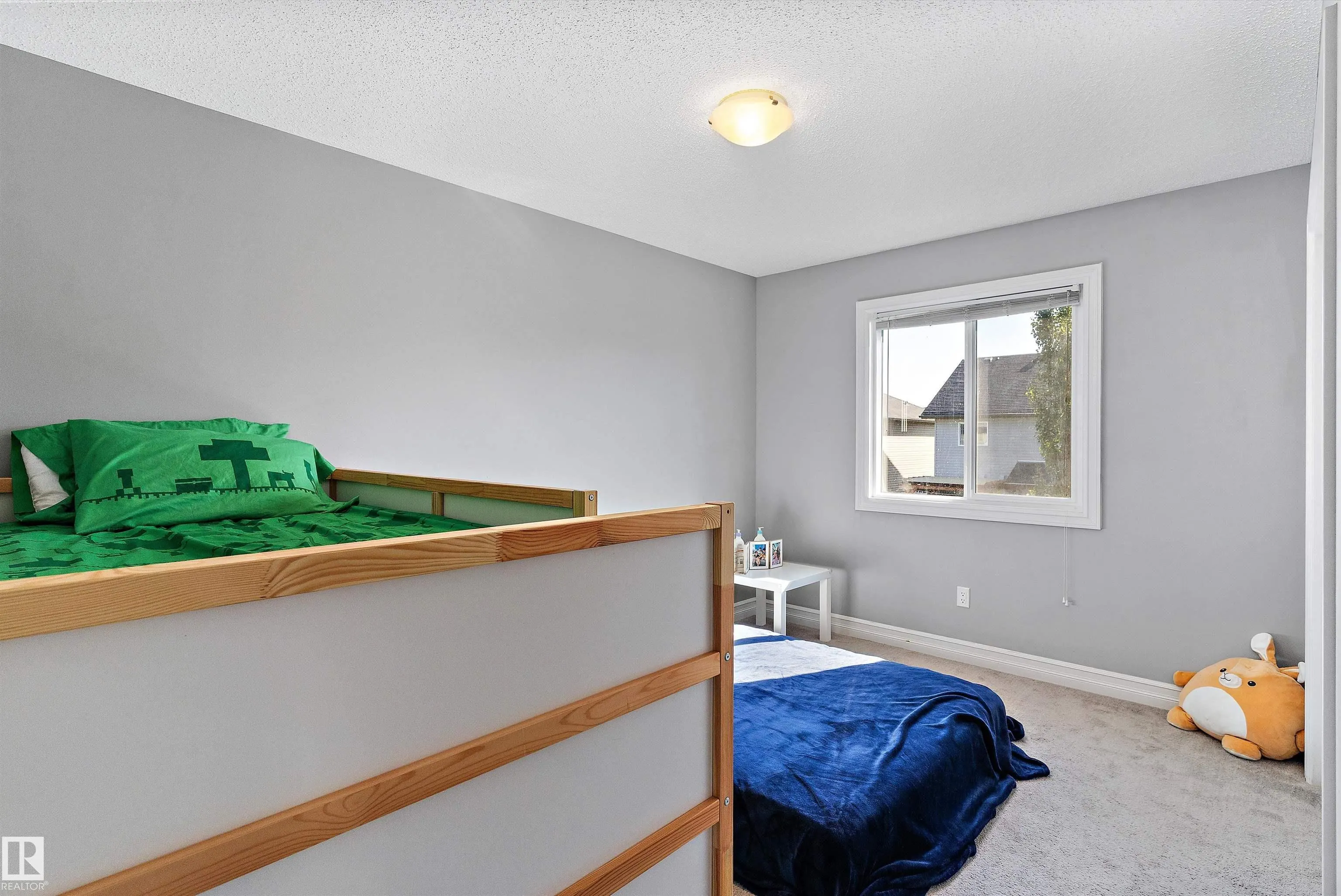 5813 64 ST