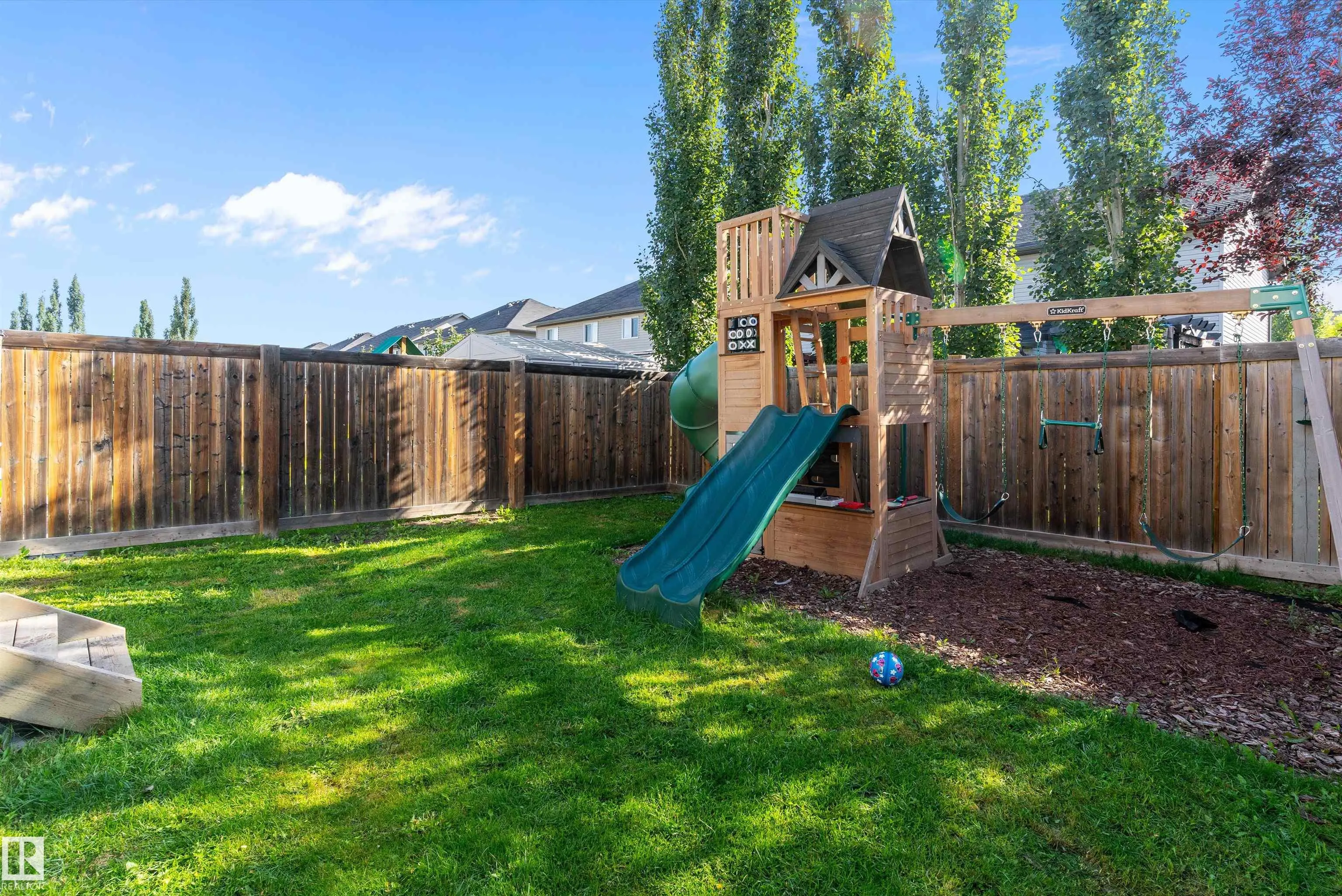 5813 64 ST
