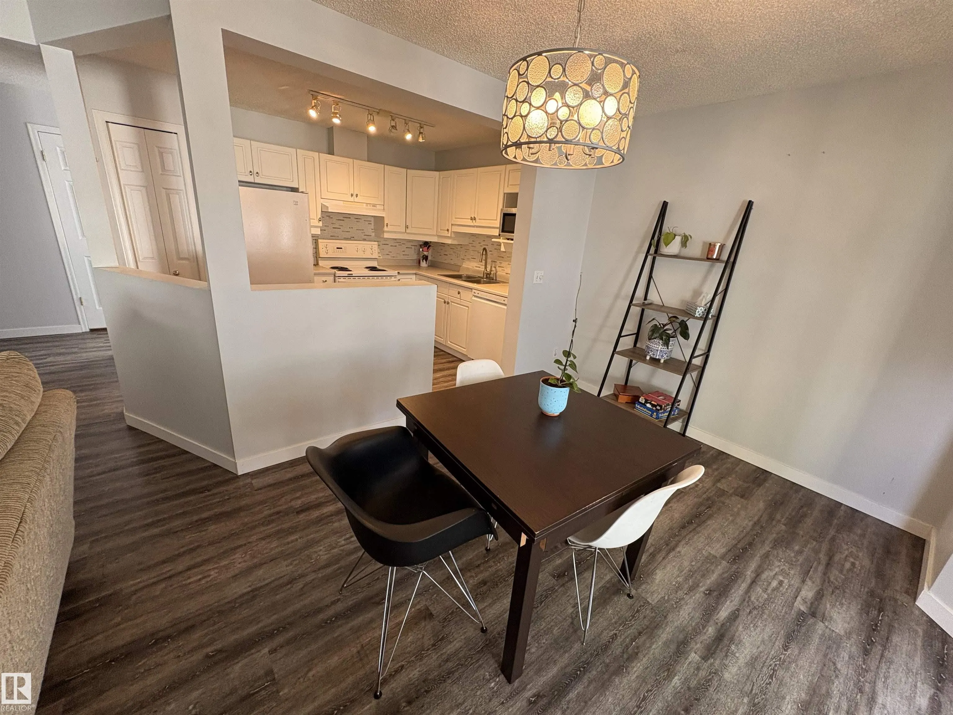 3 POIRIER Avenue