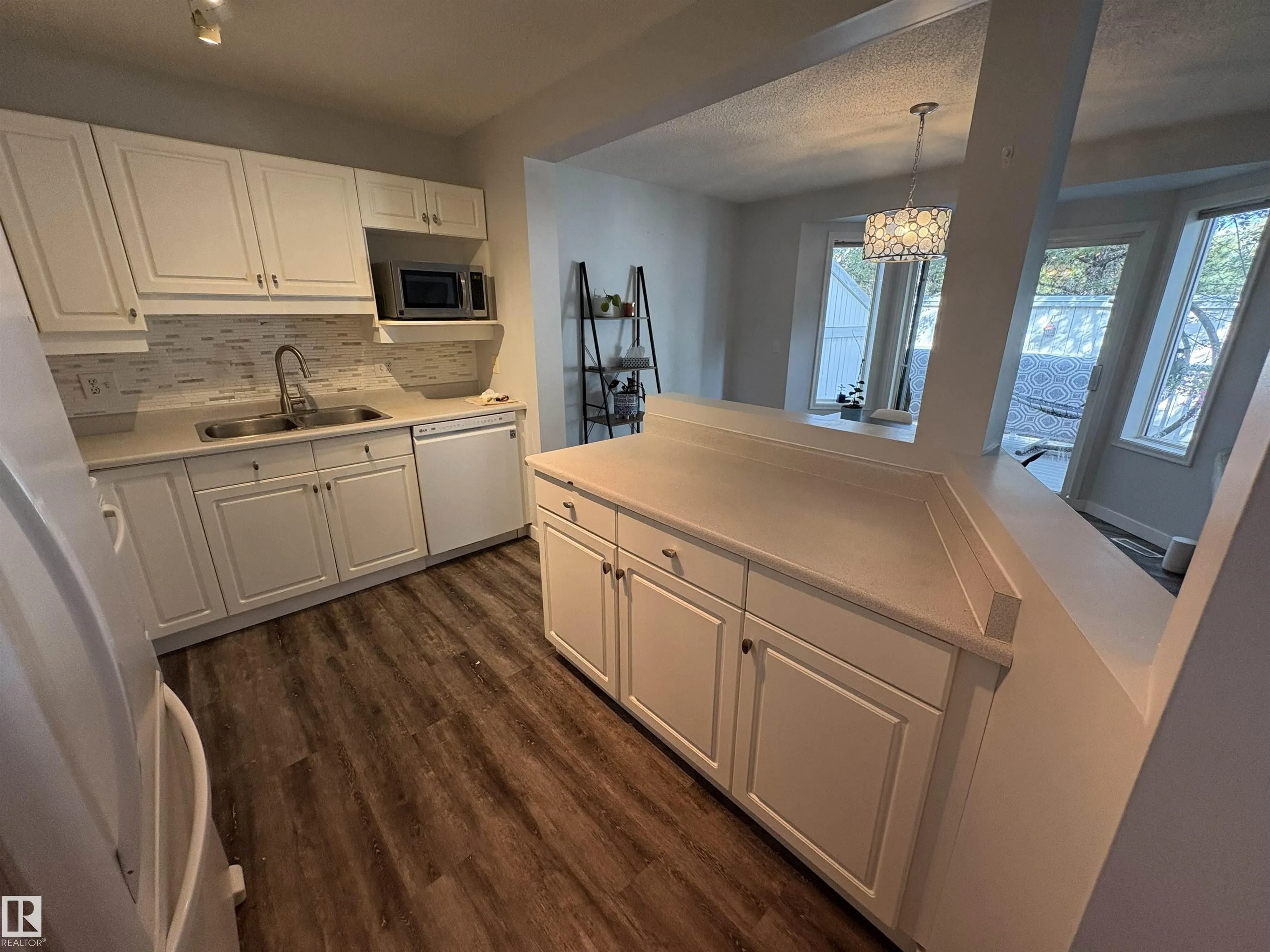 3 POIRIER Avenue