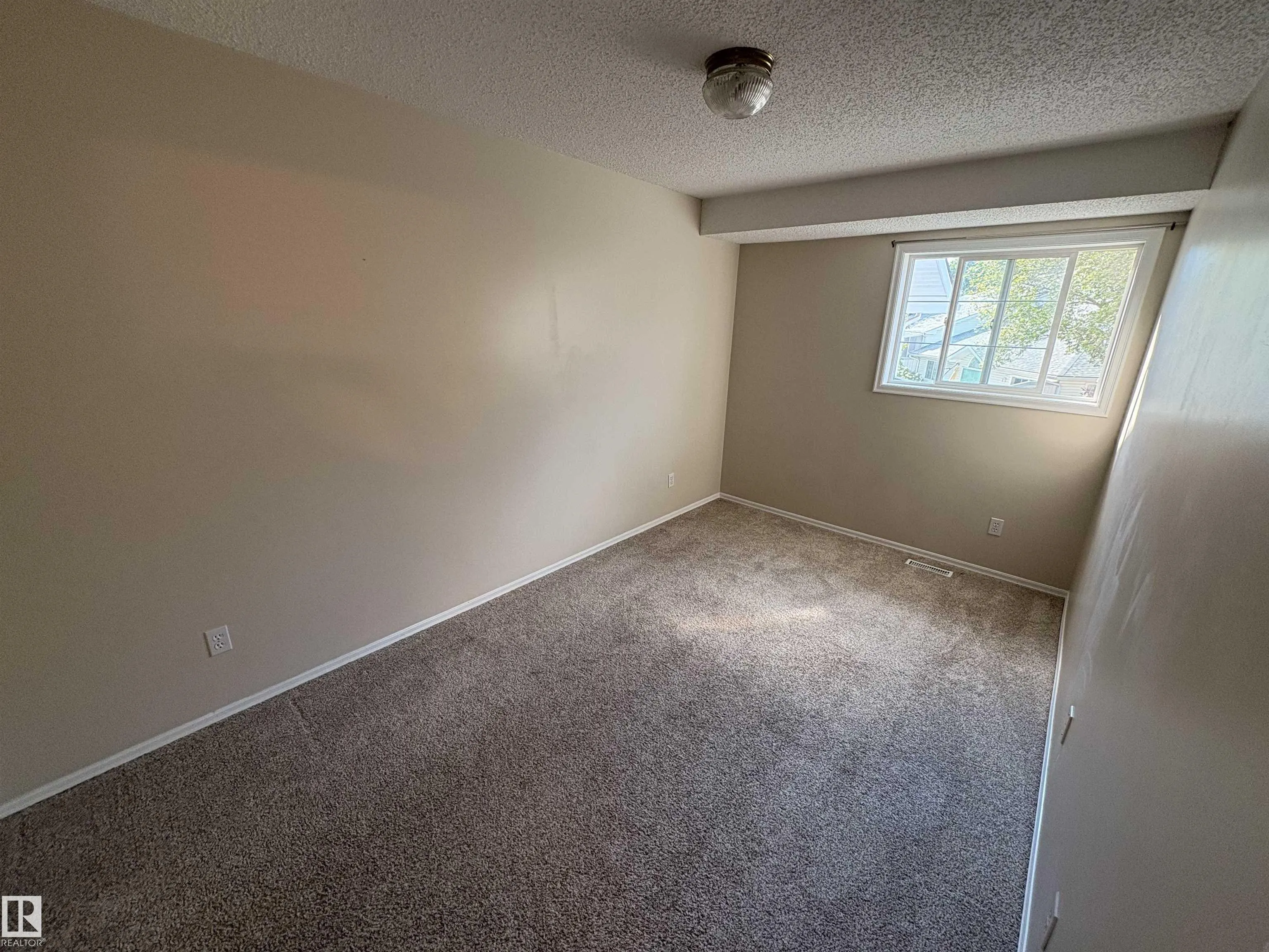 3 POIRIER Avenue
