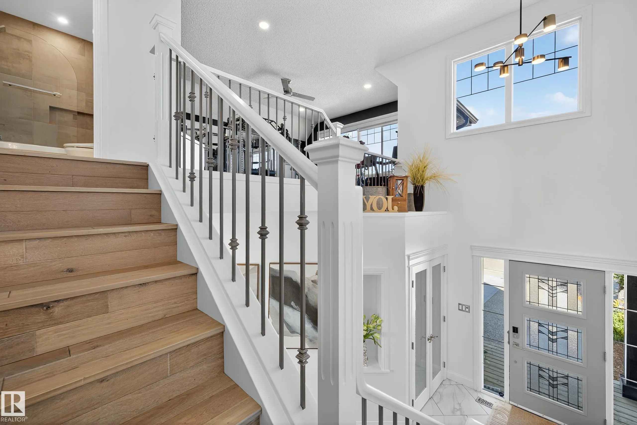 6167 STINSON Way