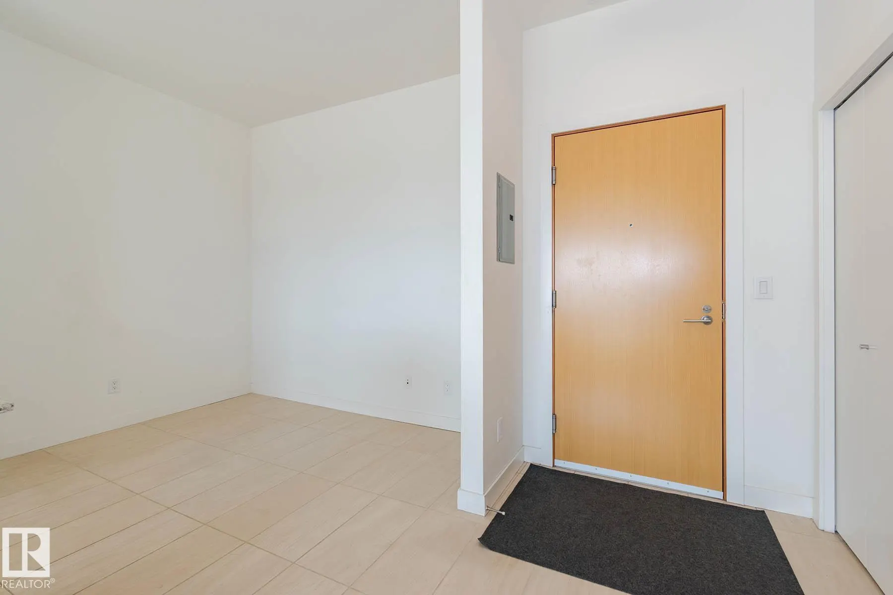 2504 109 Street