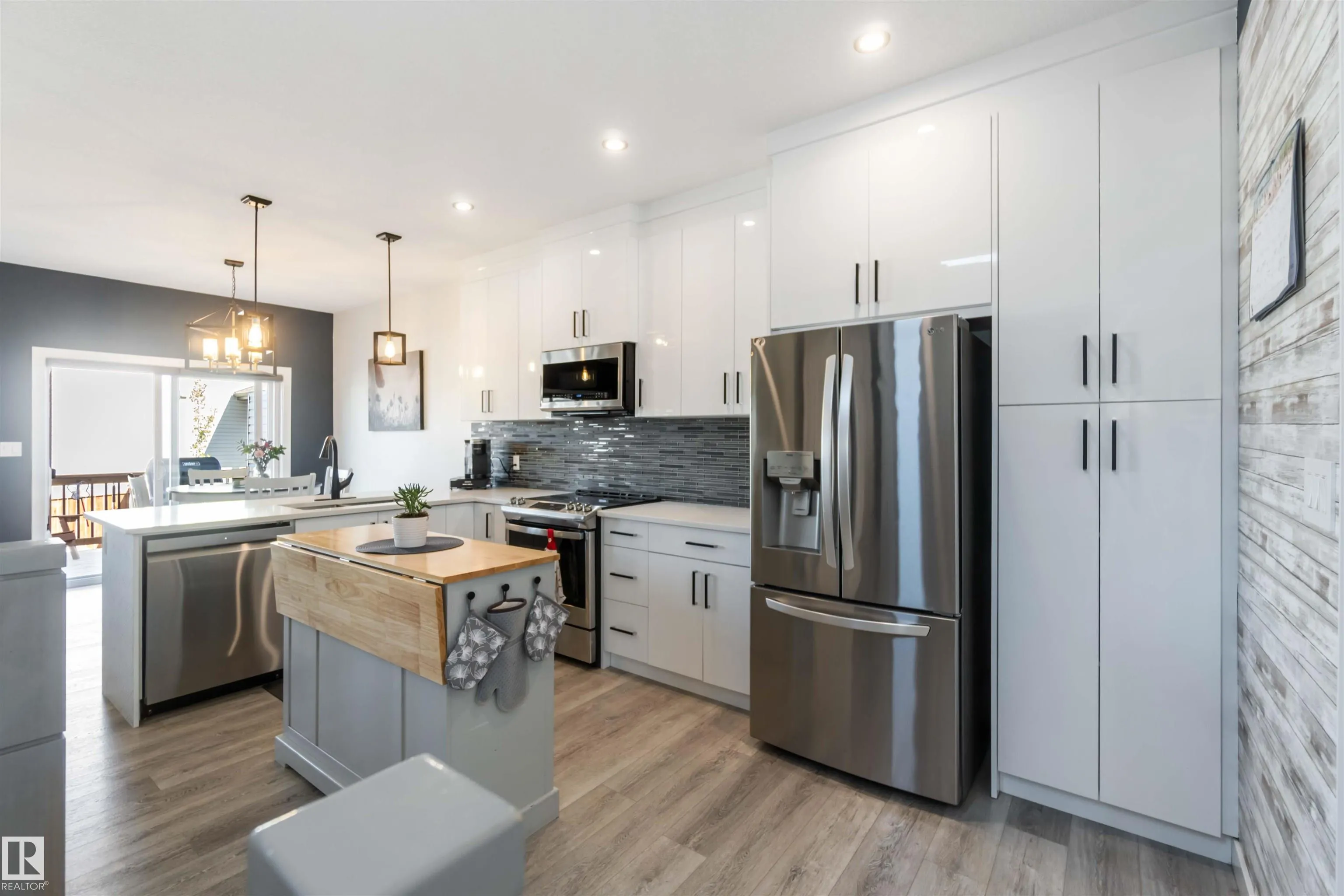 70 SPRINGBROOK Wynd