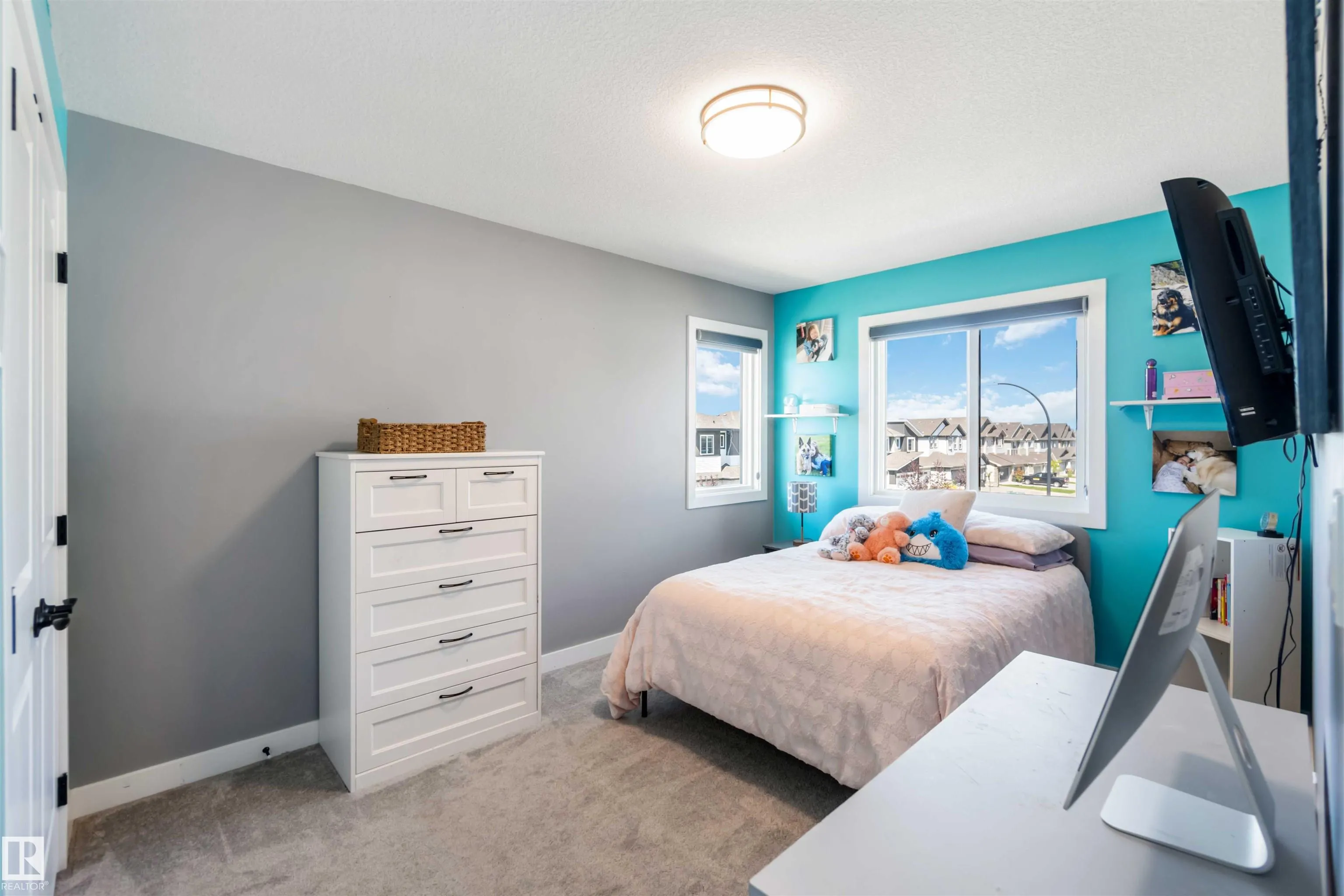 70 SPRINGBROOK Wynd