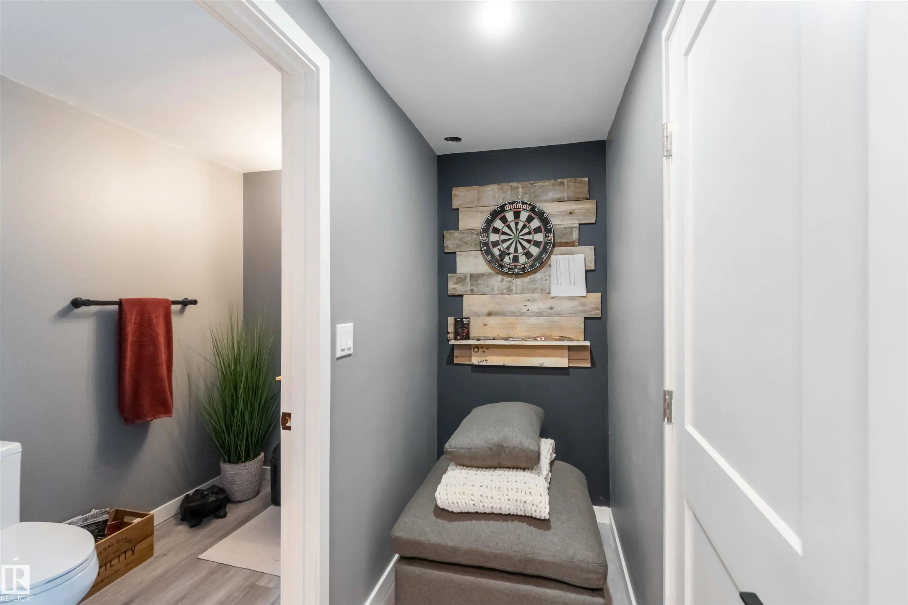 70 SPRINGBROOK Wynd