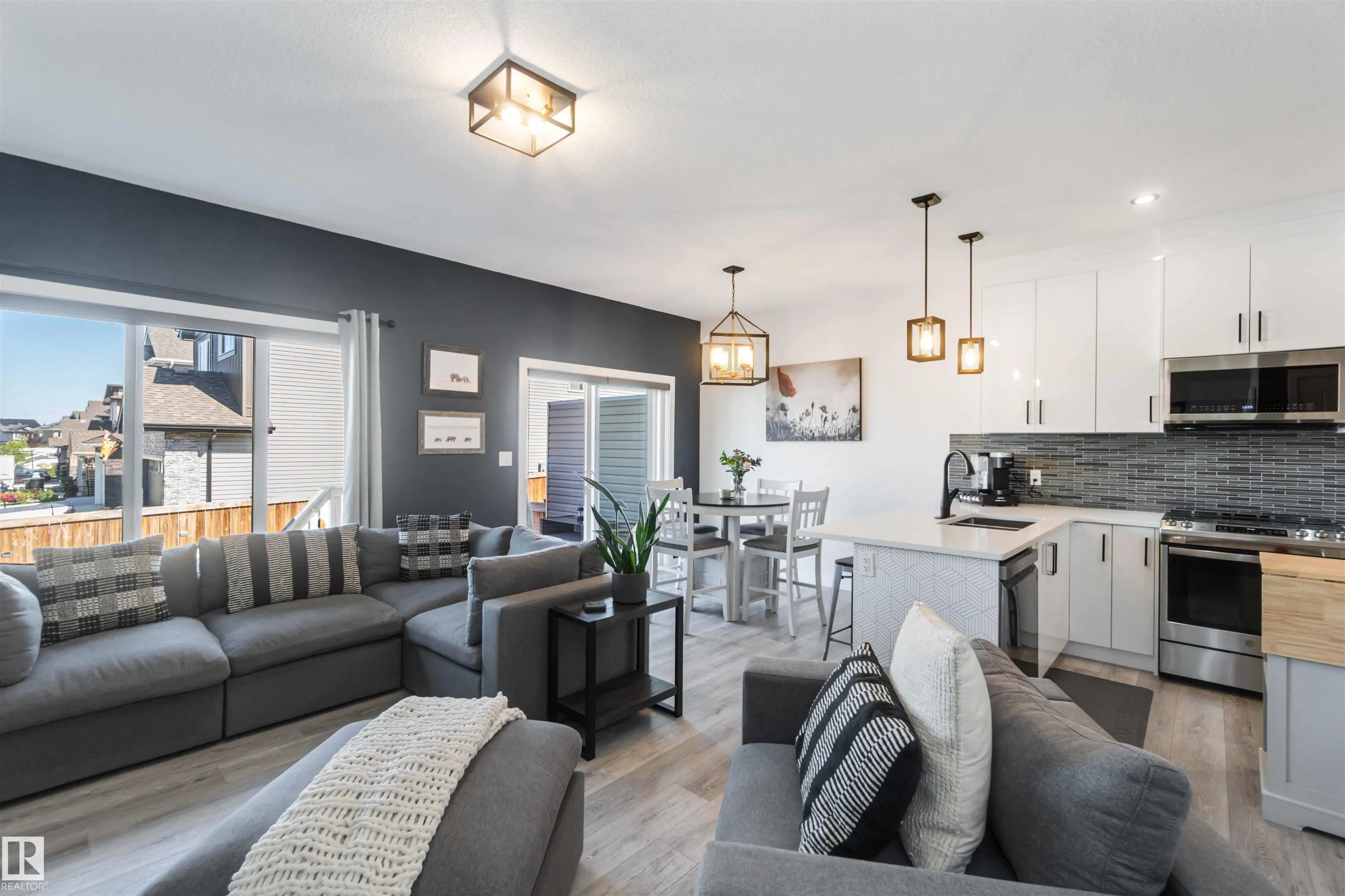70 SPRINGBROOK Wynd