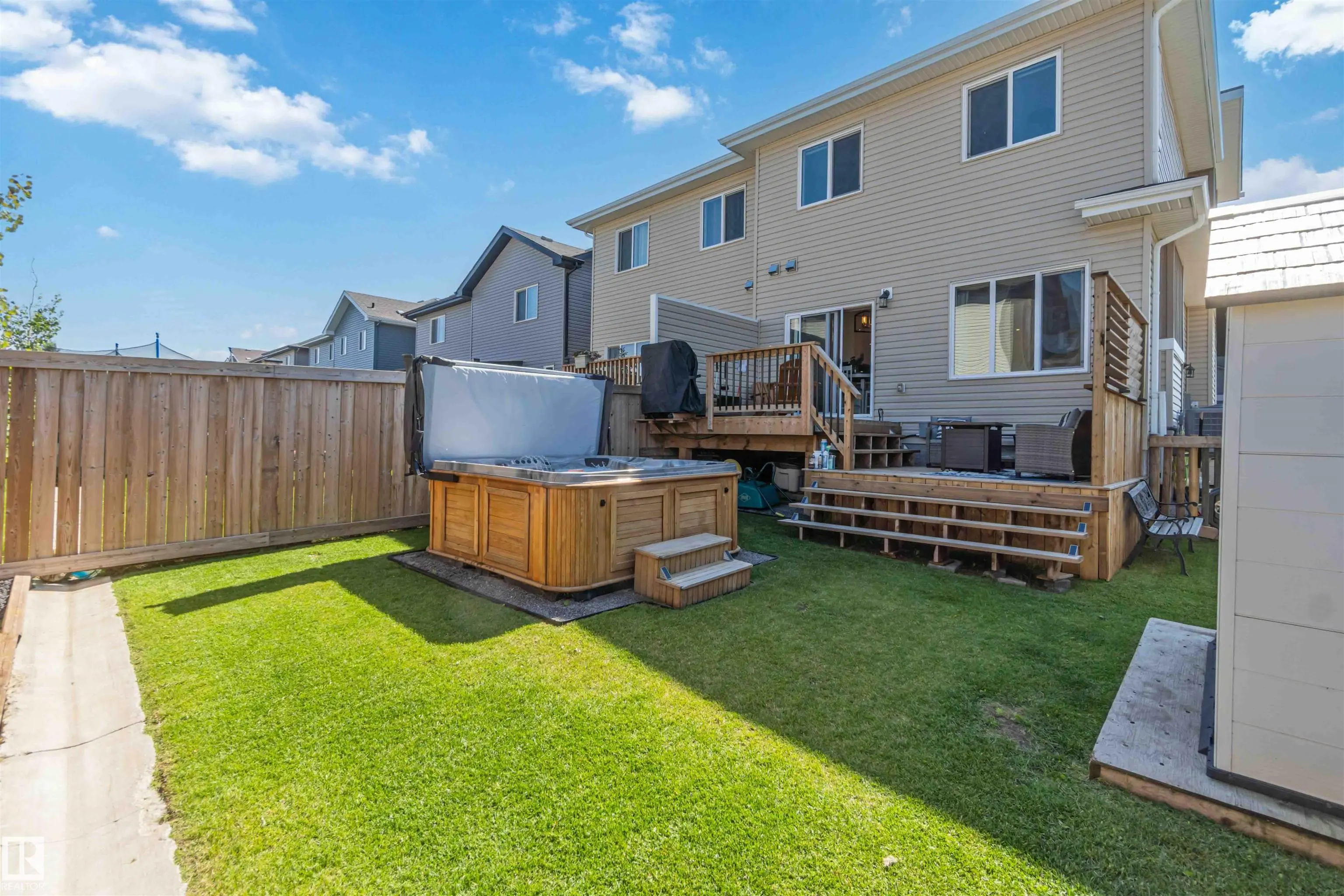 70 SPRINGBROOK Wynd