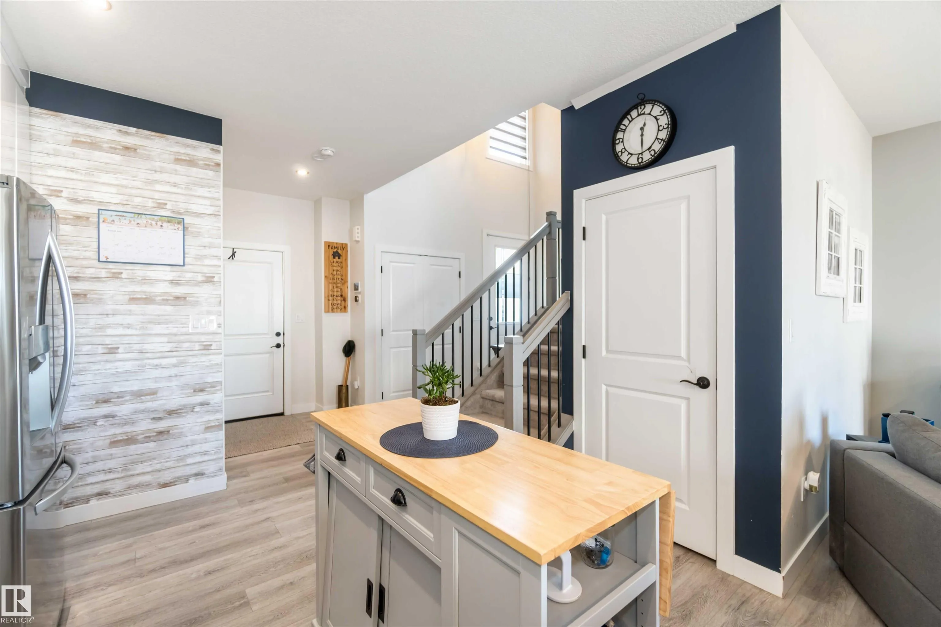 70 SPRINGBROOK Wynd