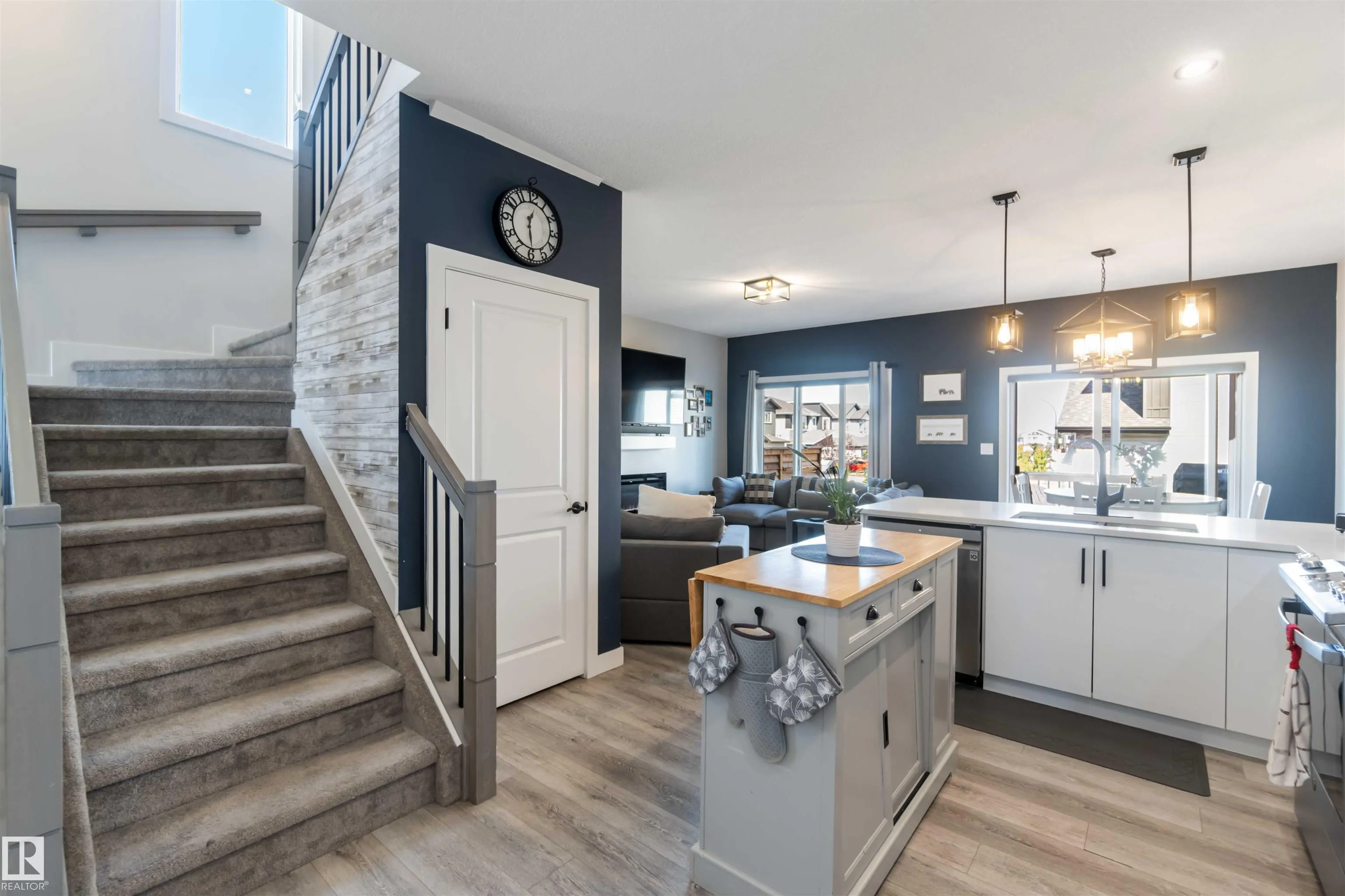 70 SPRINGBROOK Wynd